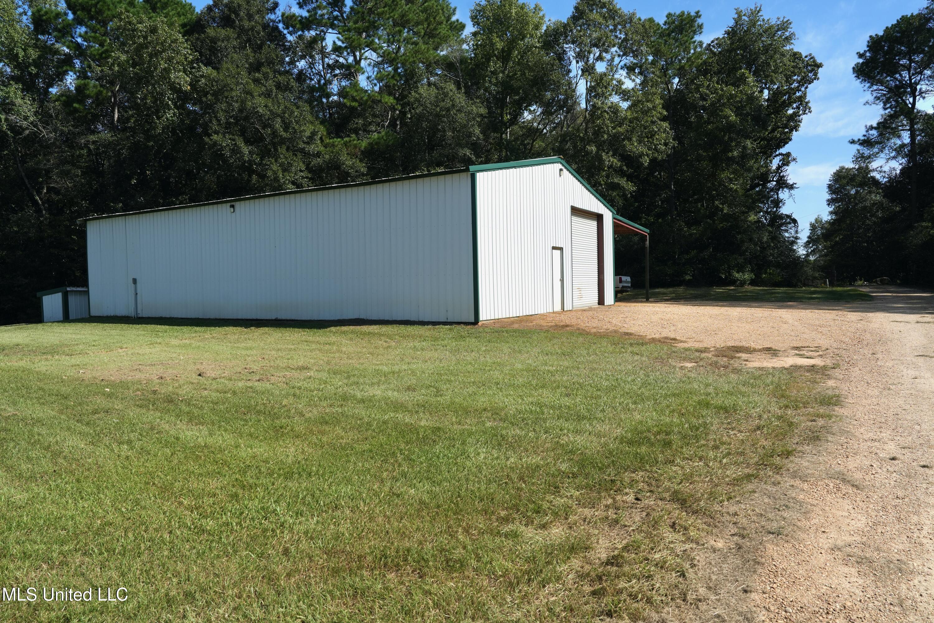 8001 W West Topisaw Rd Property Photo 14