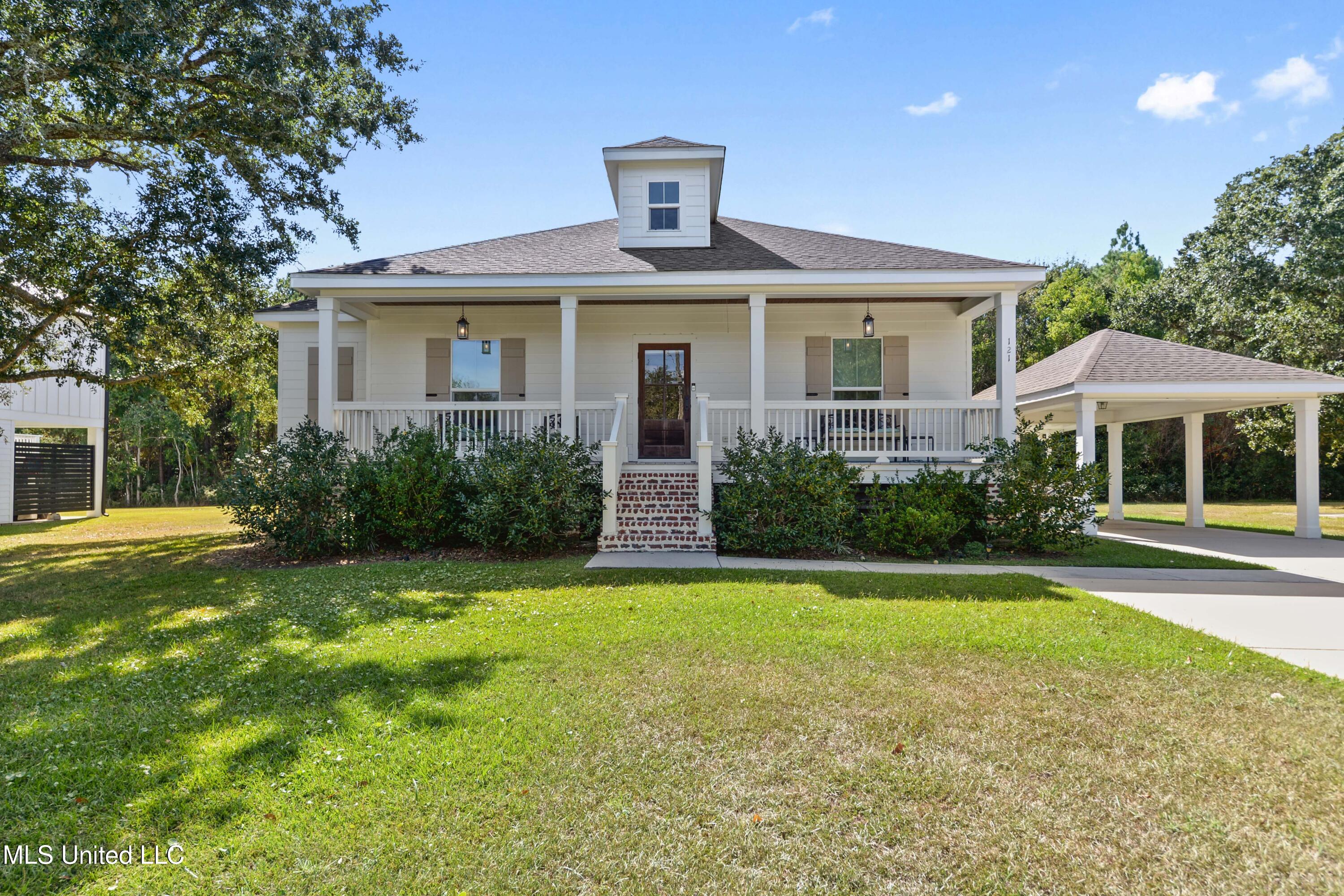 121 Mollere Drive Property Photo 1