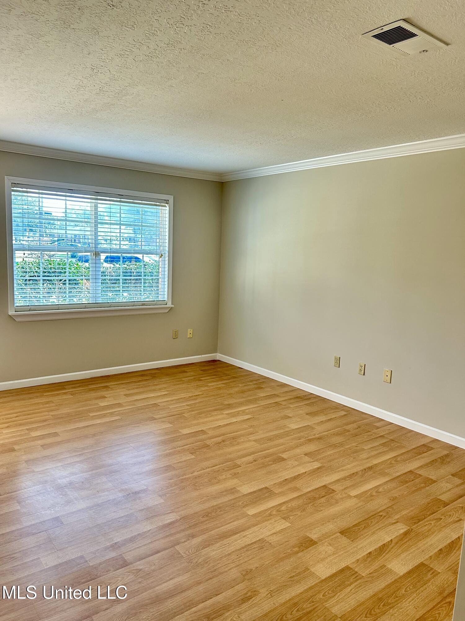 4211 Yeoman Court Property Photo 2