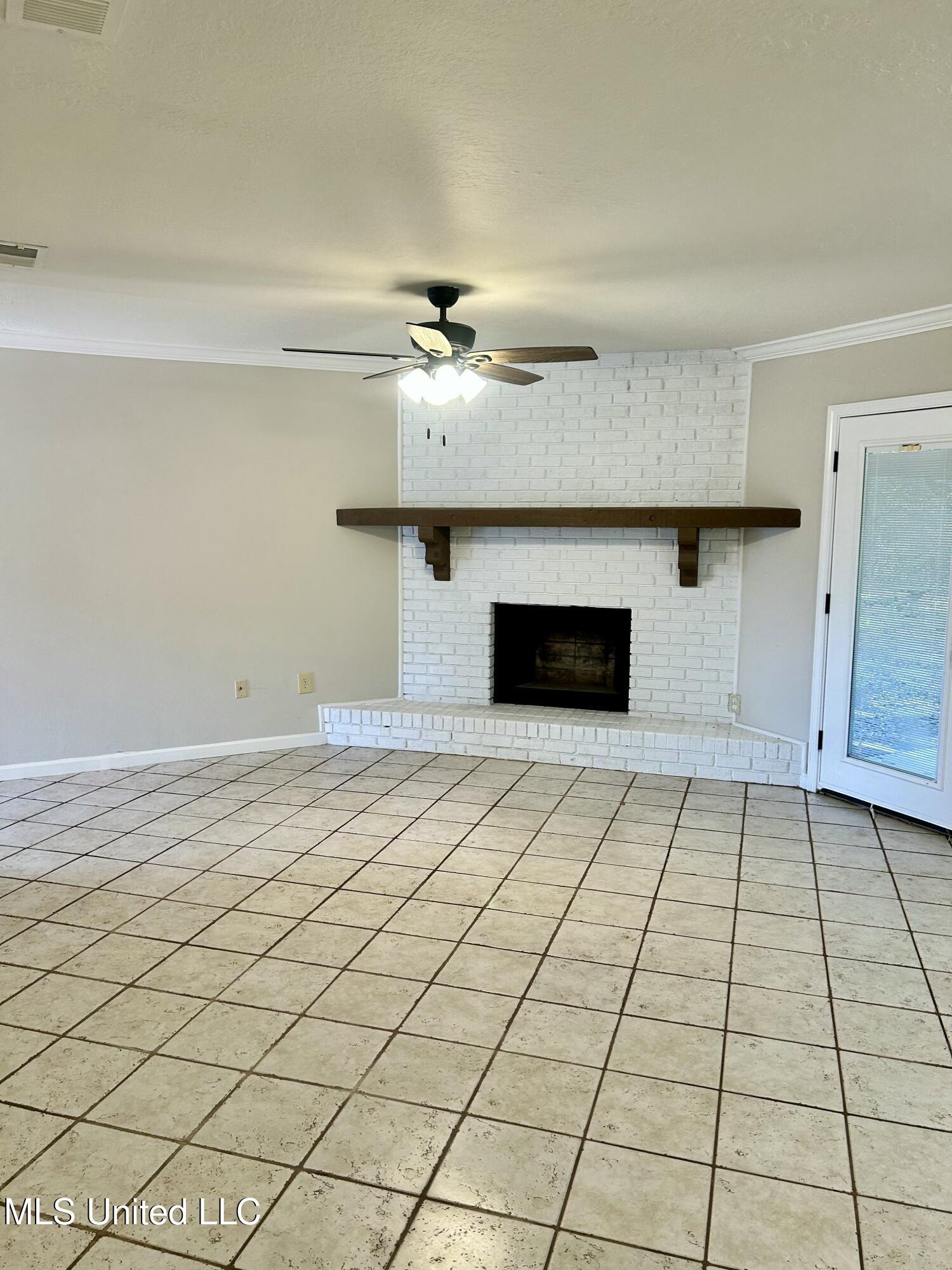 4211 Yeoman Court Property Photo 8