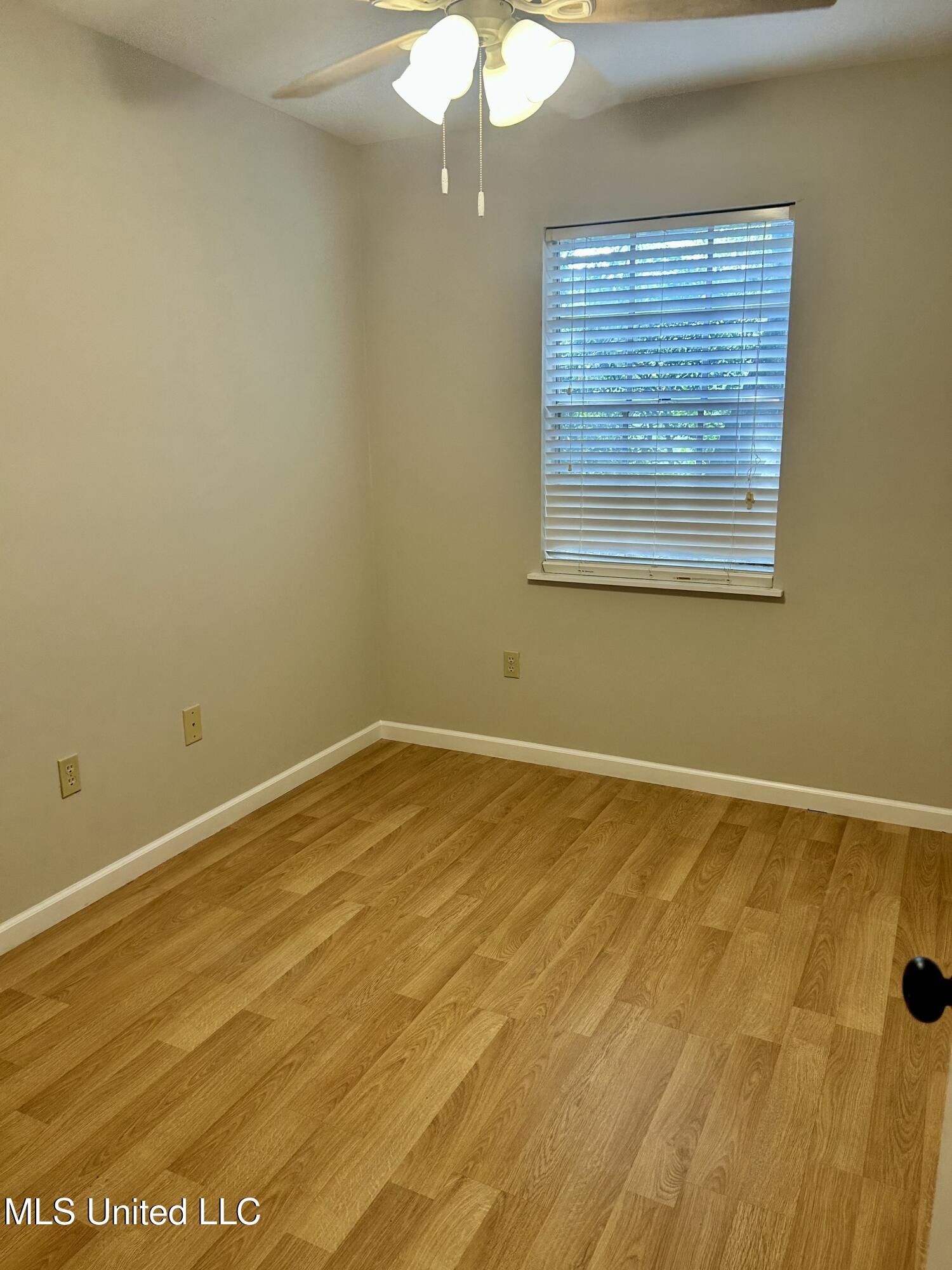 4211 Yeoman Court Property Photo 9