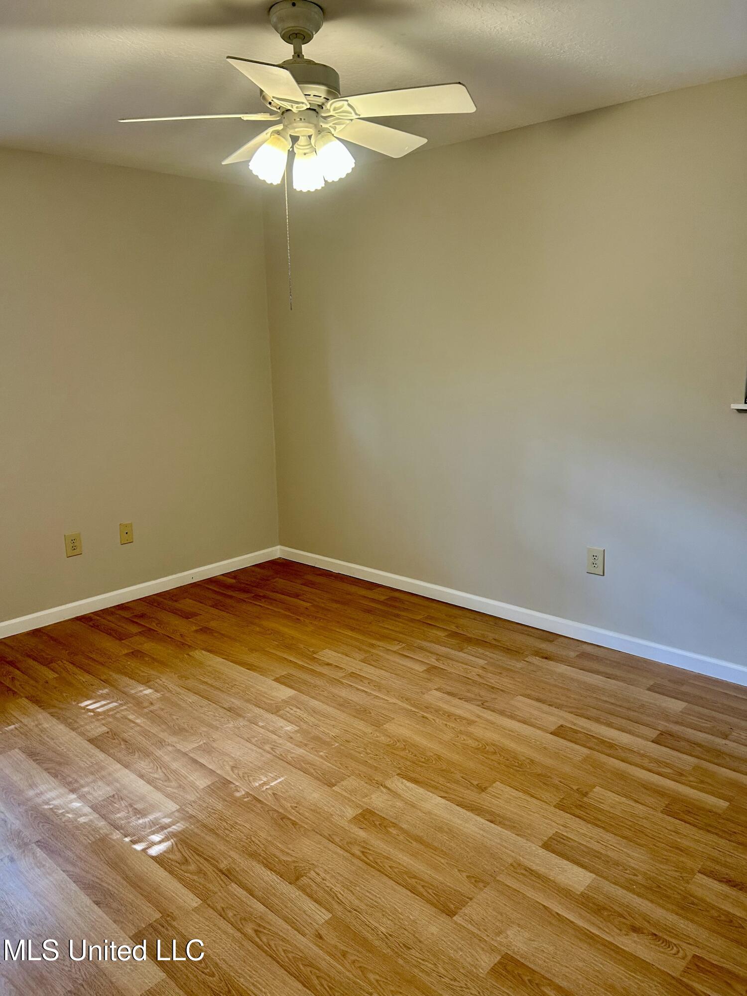 4211 Yeoman Court Property Photo 10