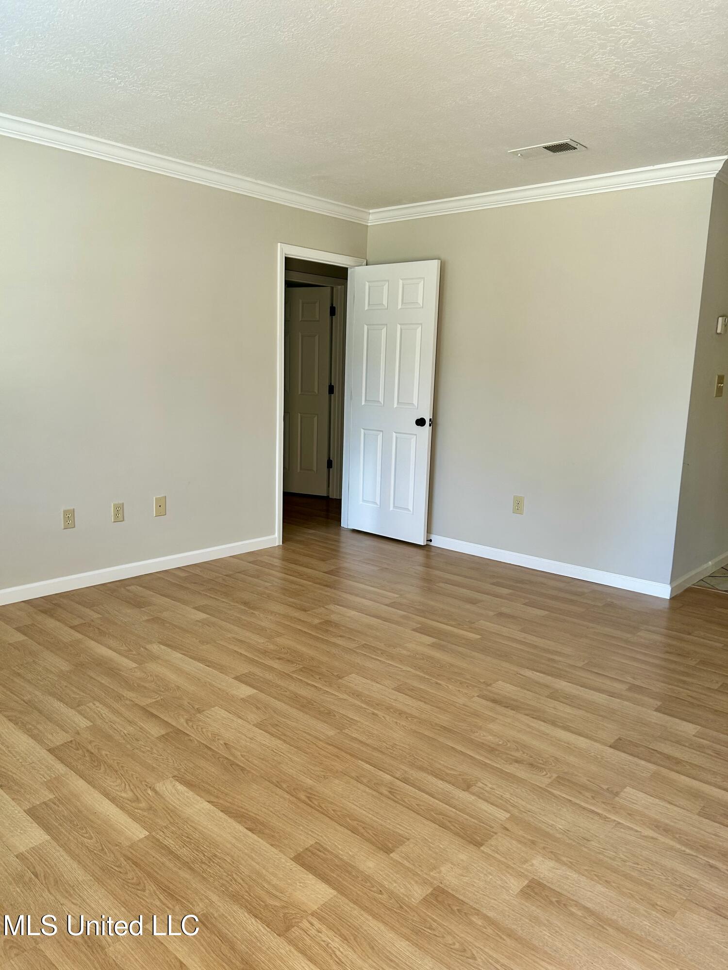 4211 Yeoman Court Property Photo 13