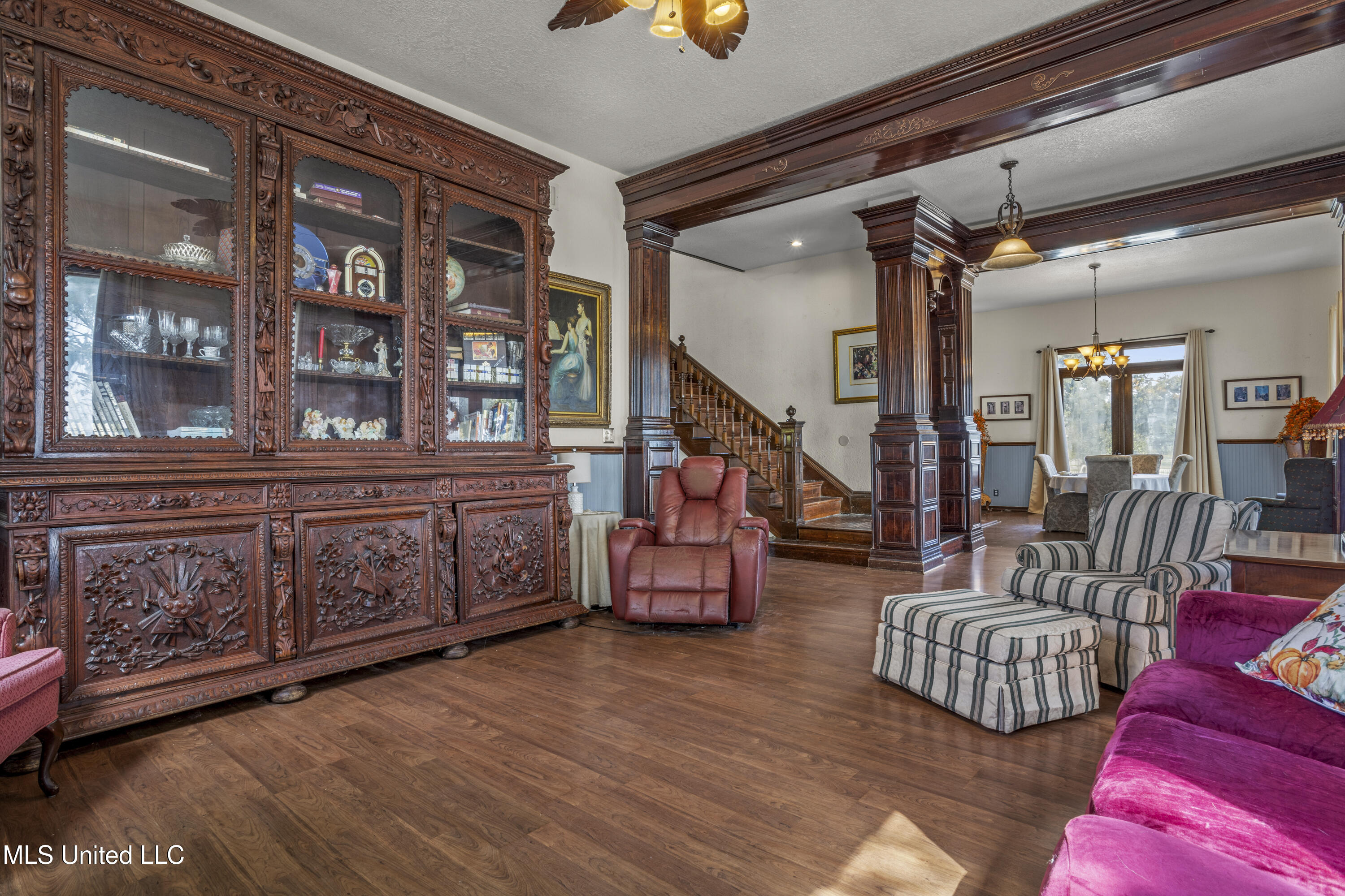 1096 Beach Boulevard Property Photo 10