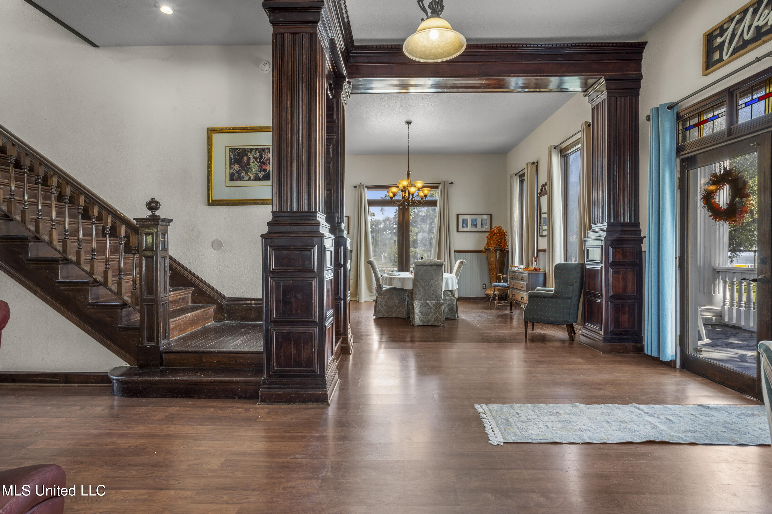 1096 Beach Boulevard Property Photo 12
