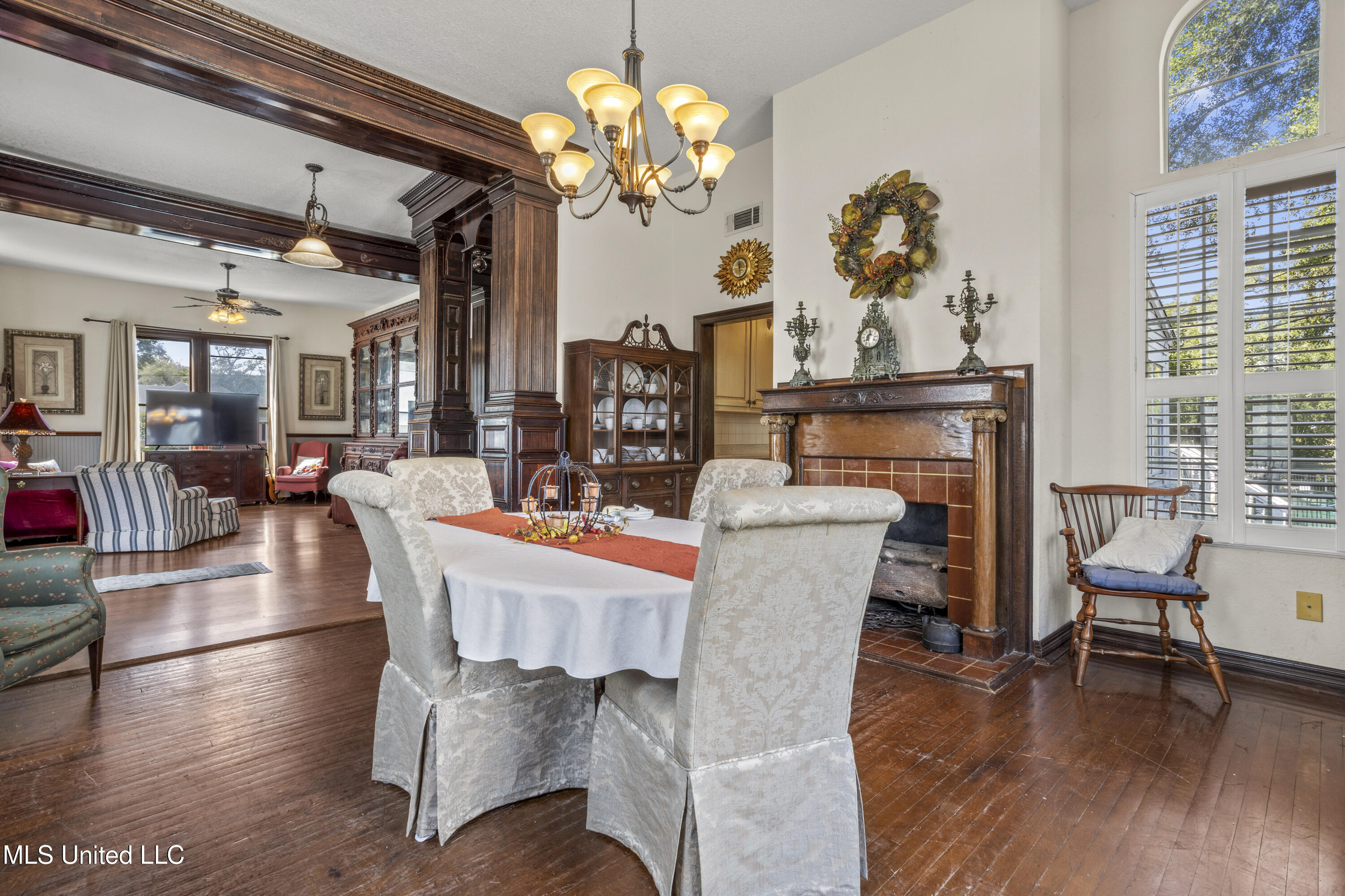 1096 Beach Boulevard Property Photo 16