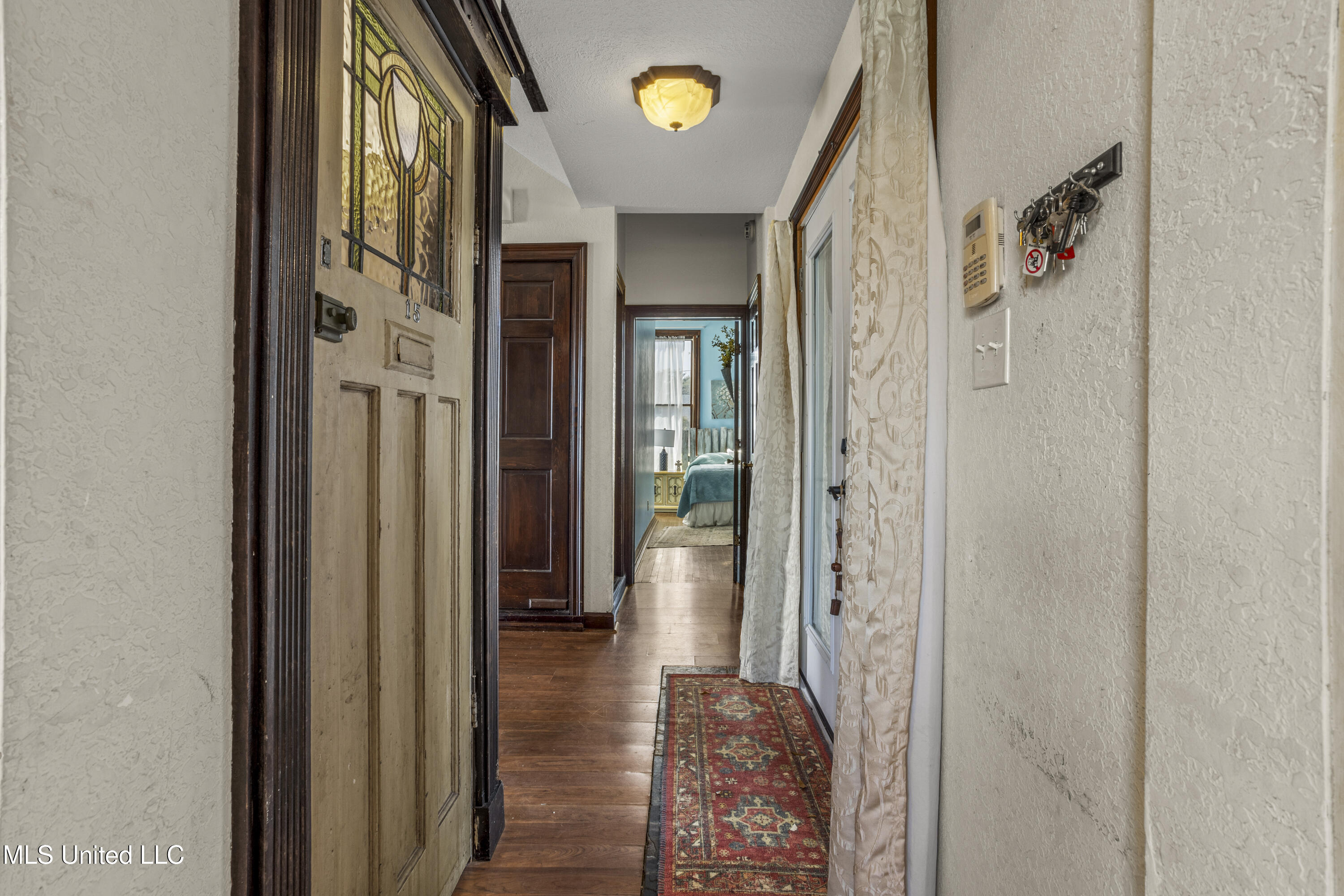 1096 Beach Boulevard Property Photo 19