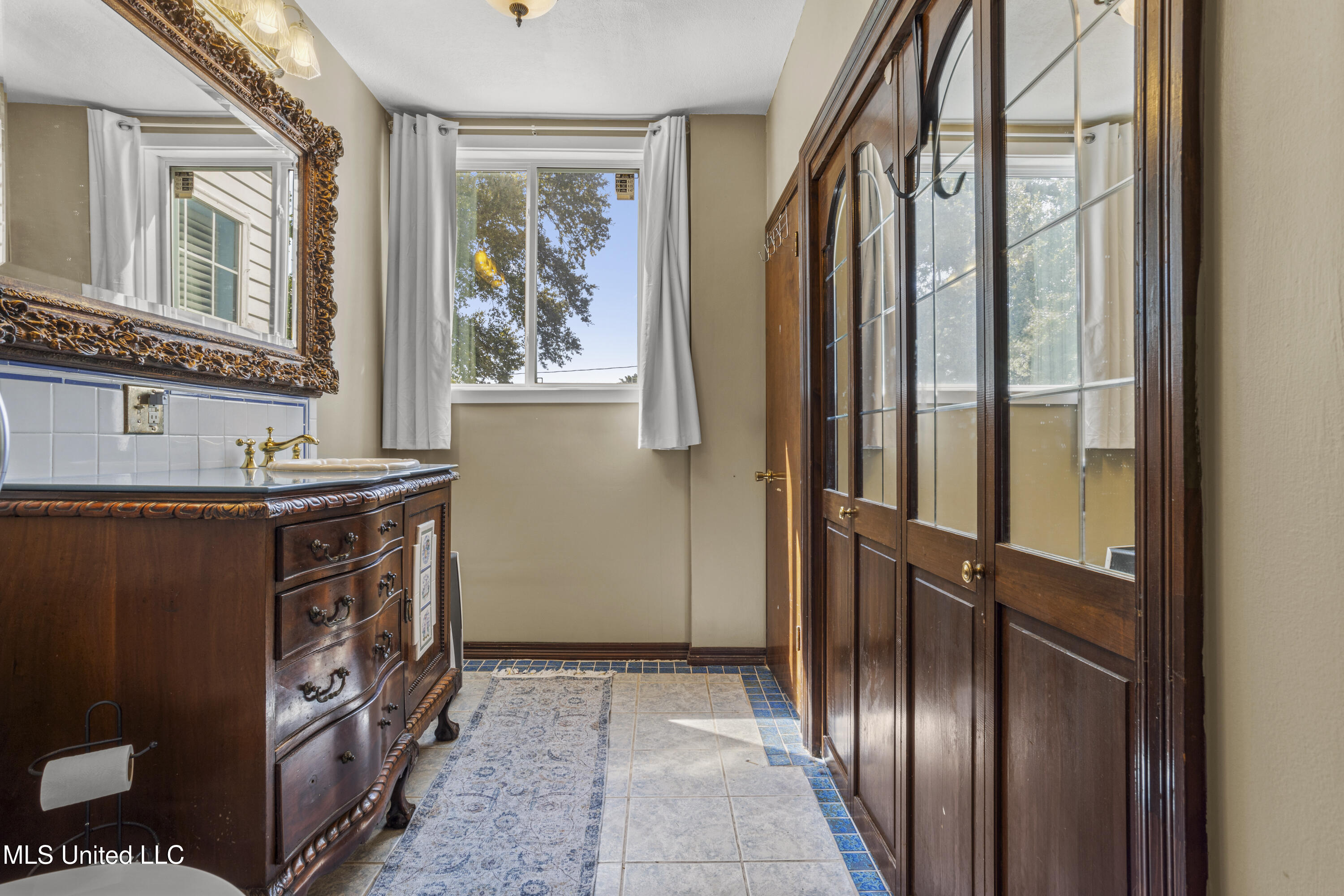 1096 Beach Boulevard Property Photo 21