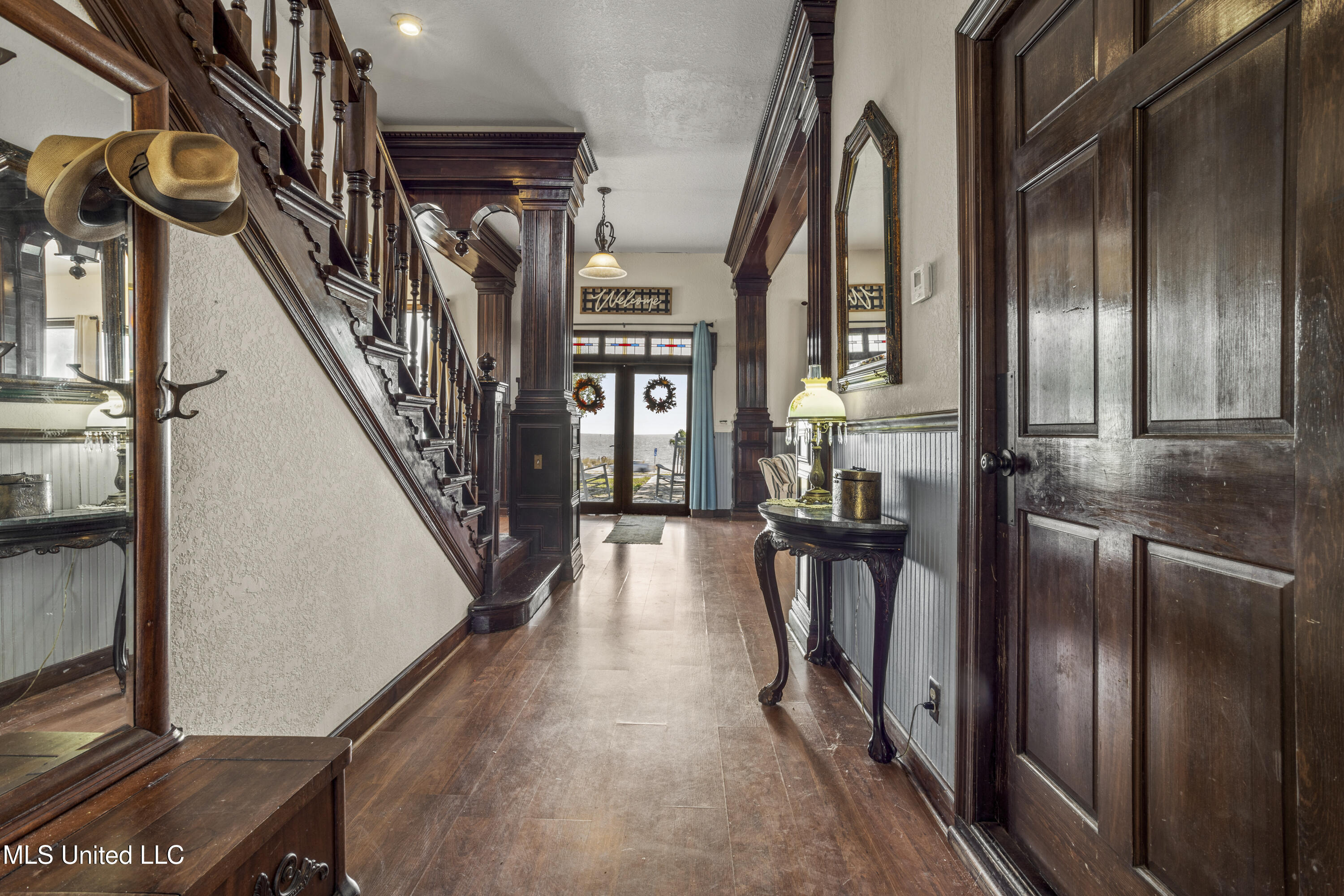 1096 Beach Boulevard Property Photo 23