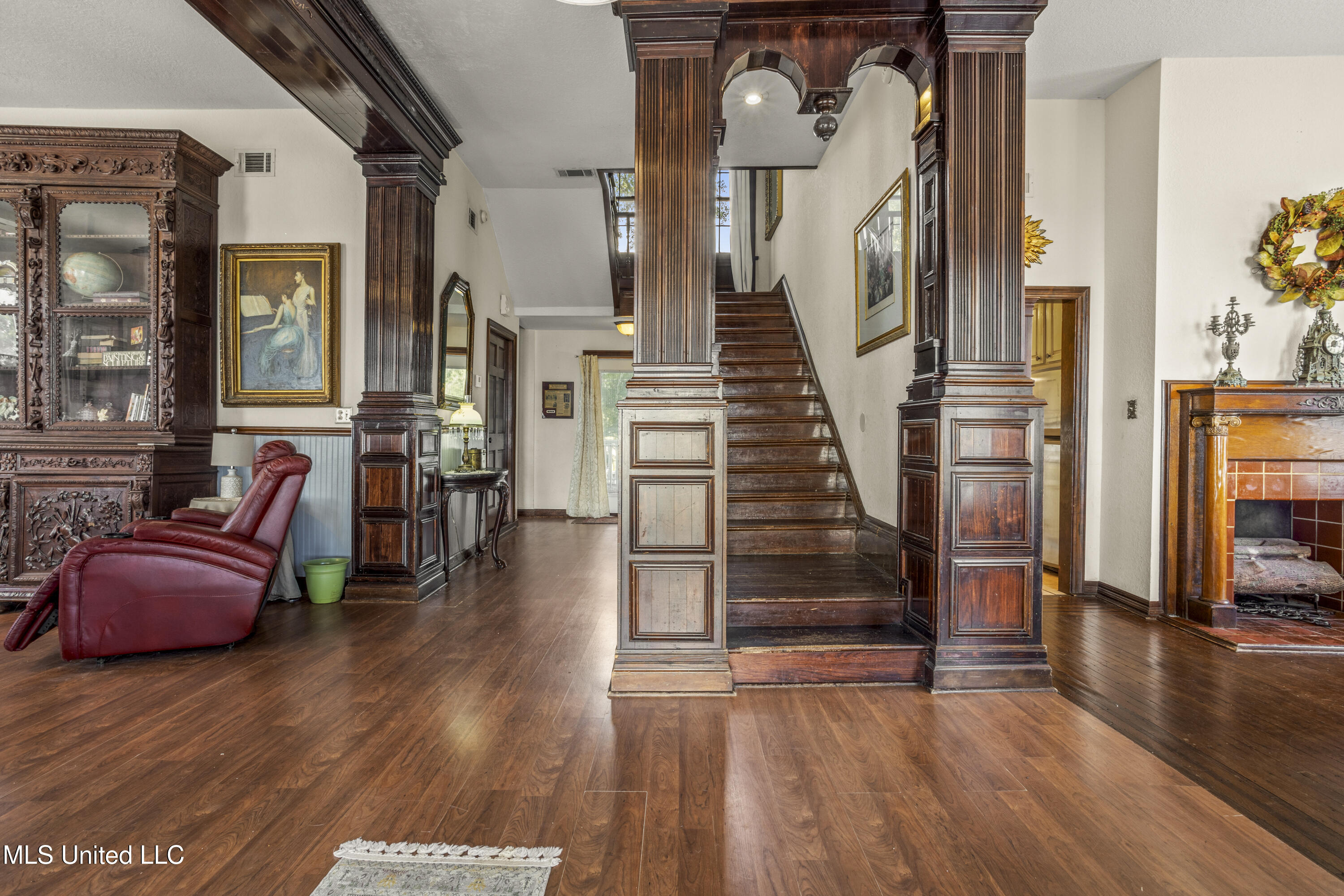 1096 Beach Boulevard Property Photo 26