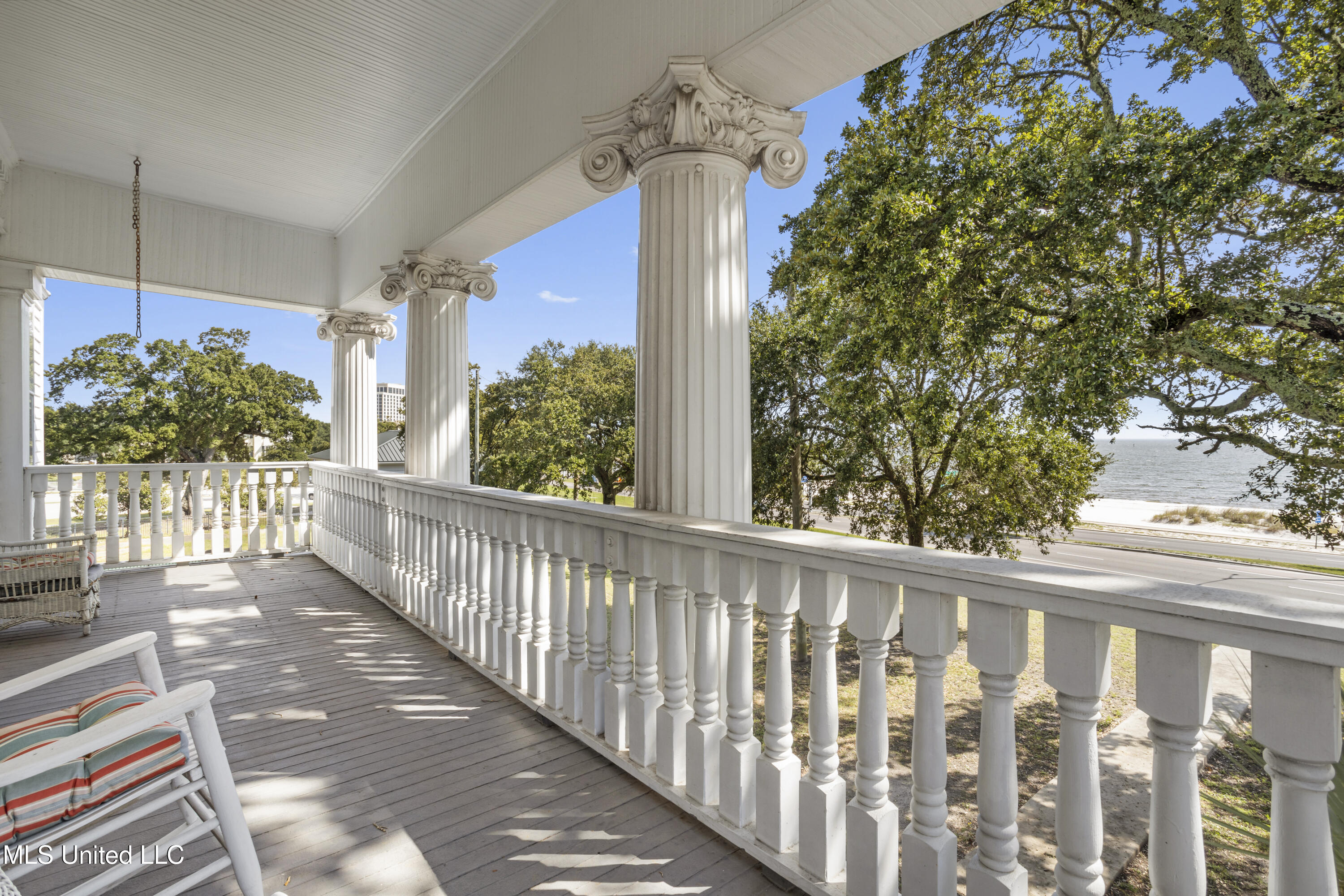 1096 Beach Boulevard Property Photo 36