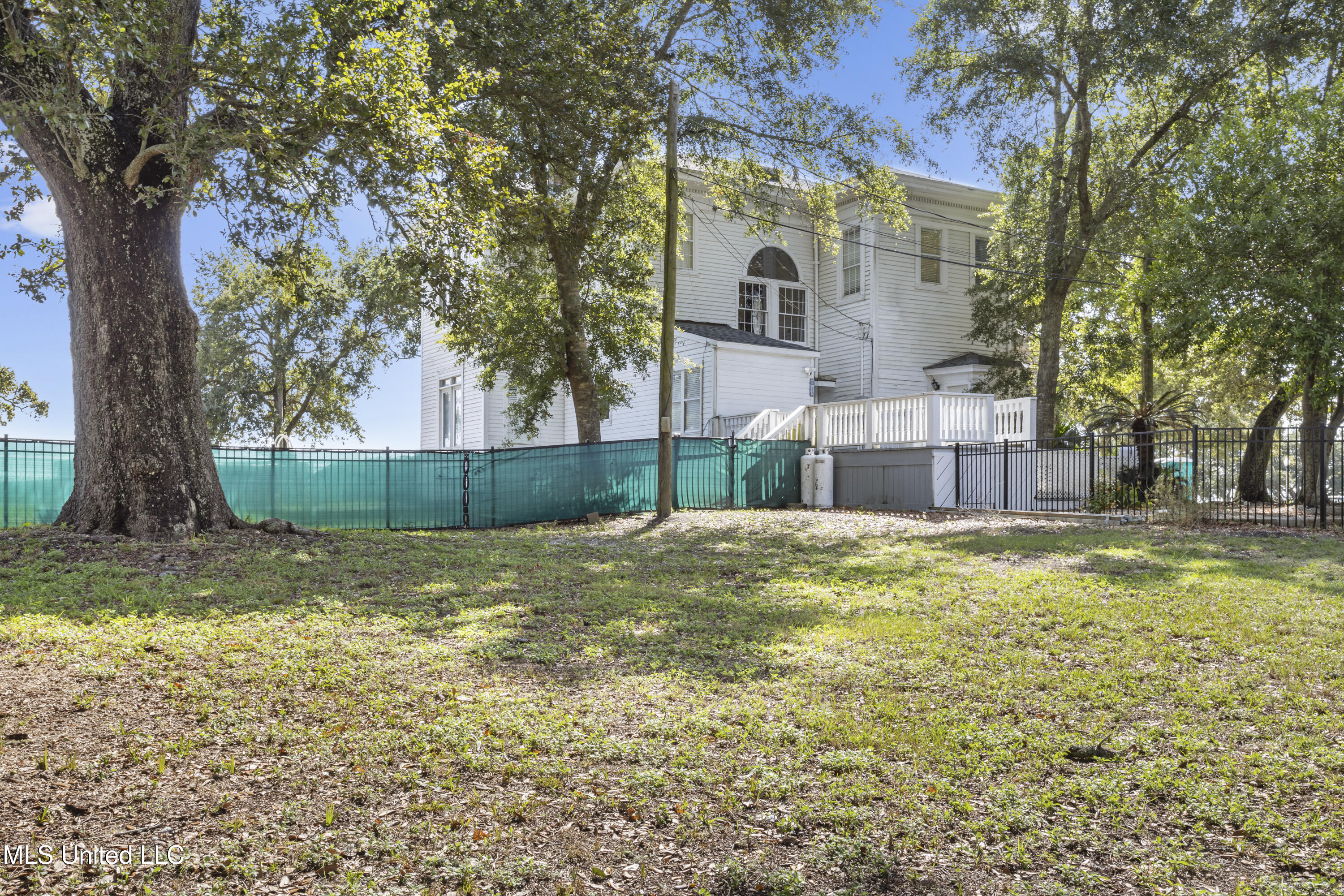 1096 Beach Boulevard Property Photo 45