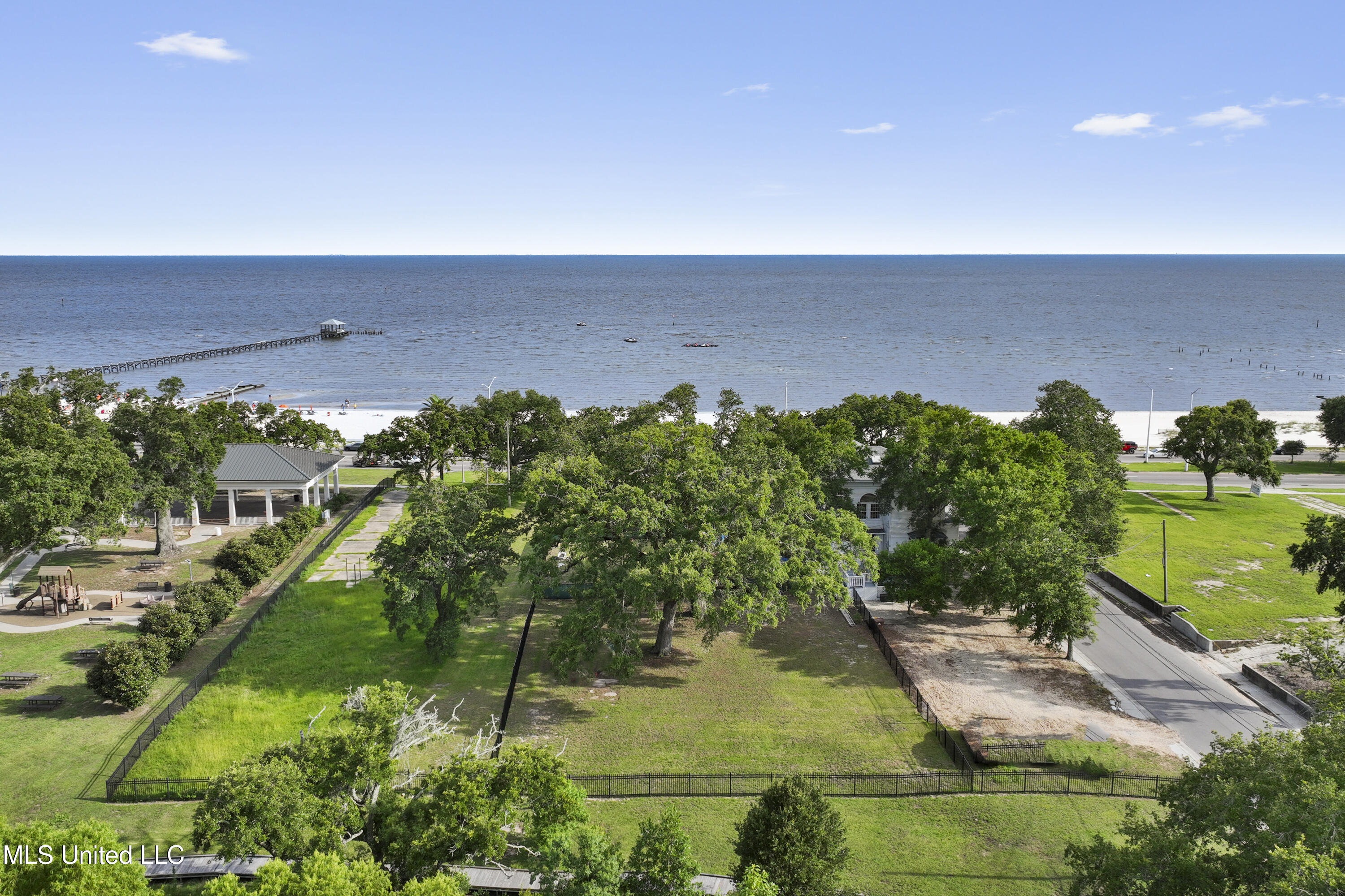 1096 Beach Boulevard Property Photo 51