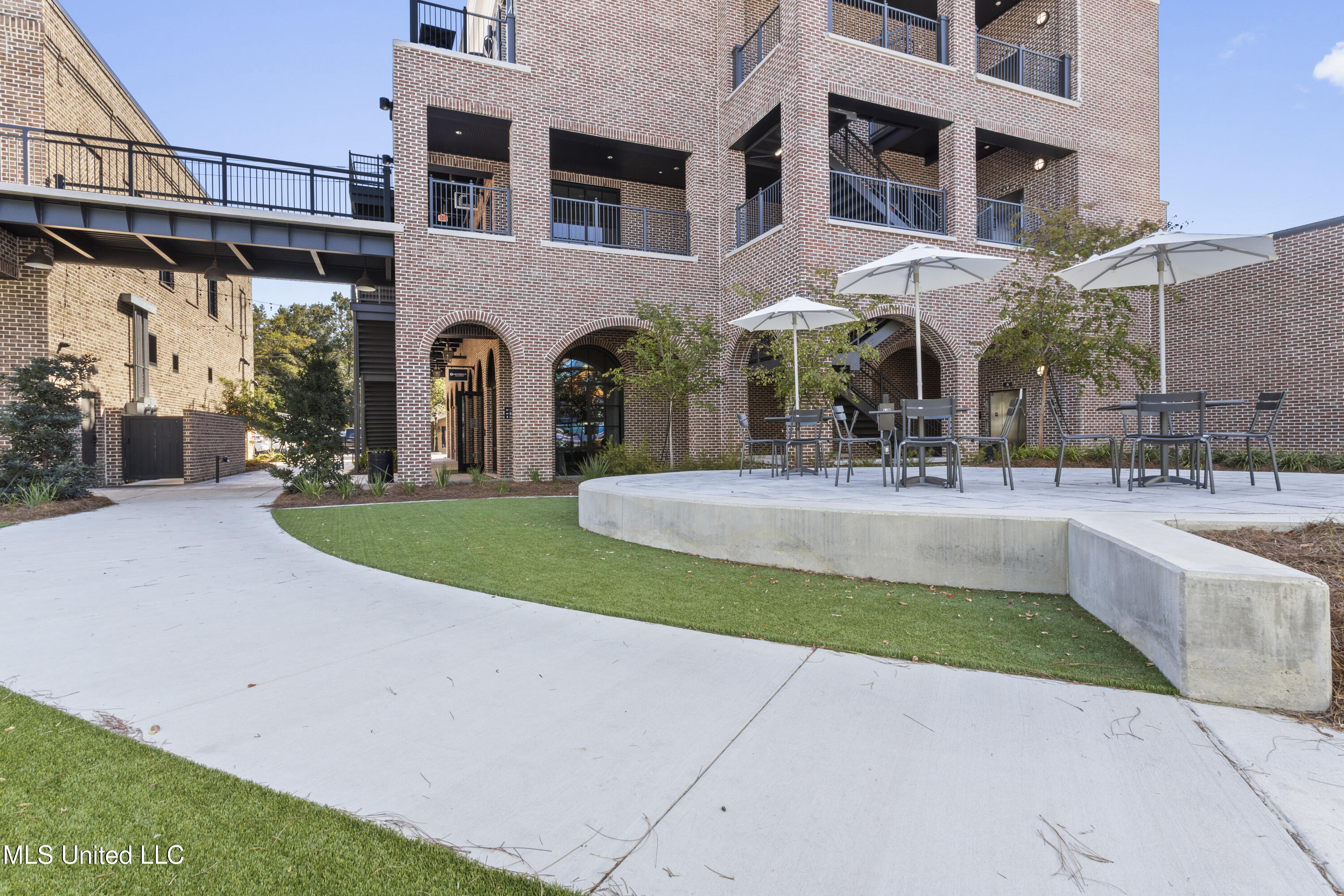 1515 Government Street Property Photo 2