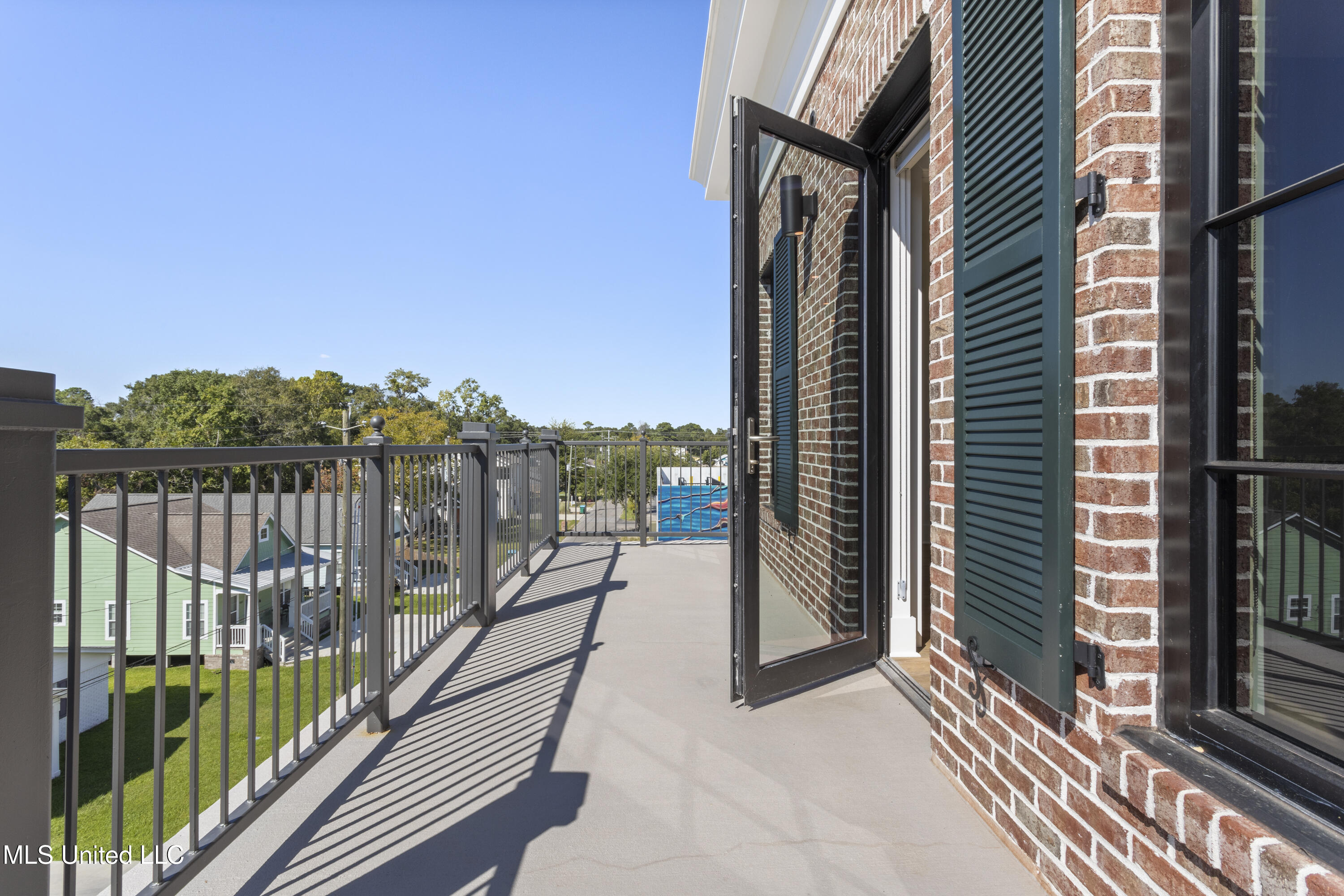 1515 Government Street Property Photo 4