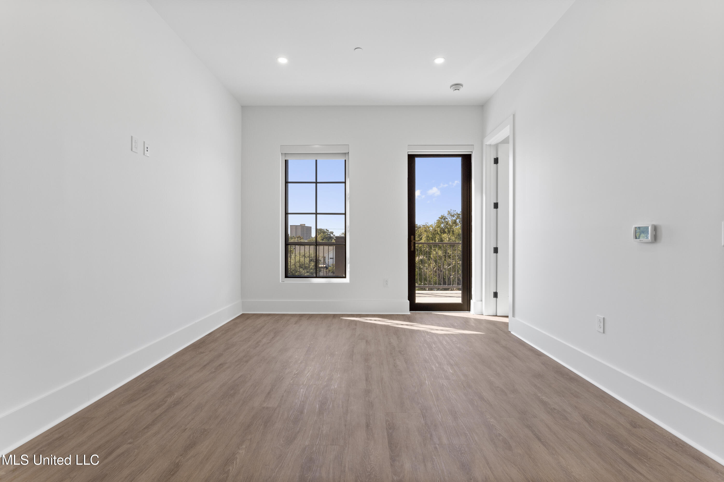 1515 Government Street Property Photo 10