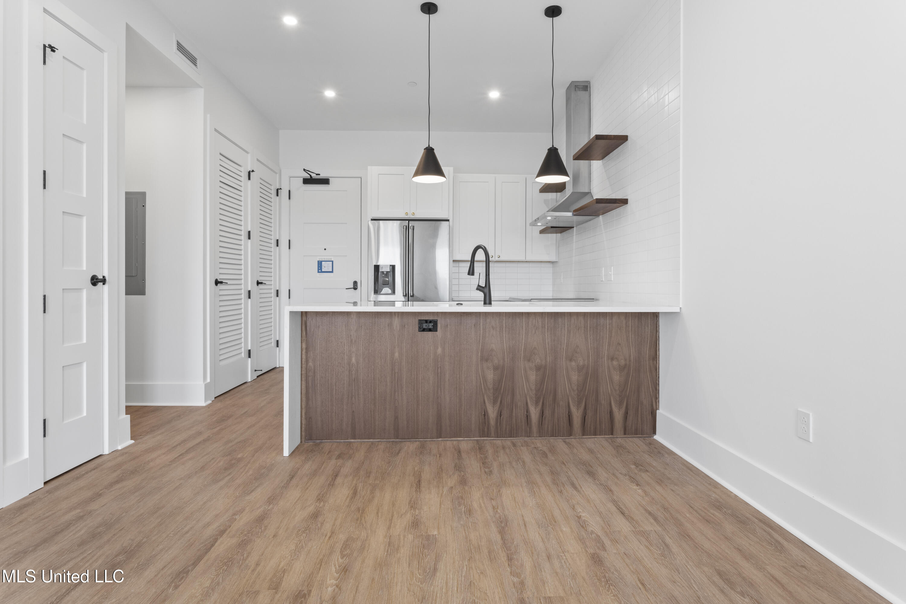 1515 Government Street Property Photo 14