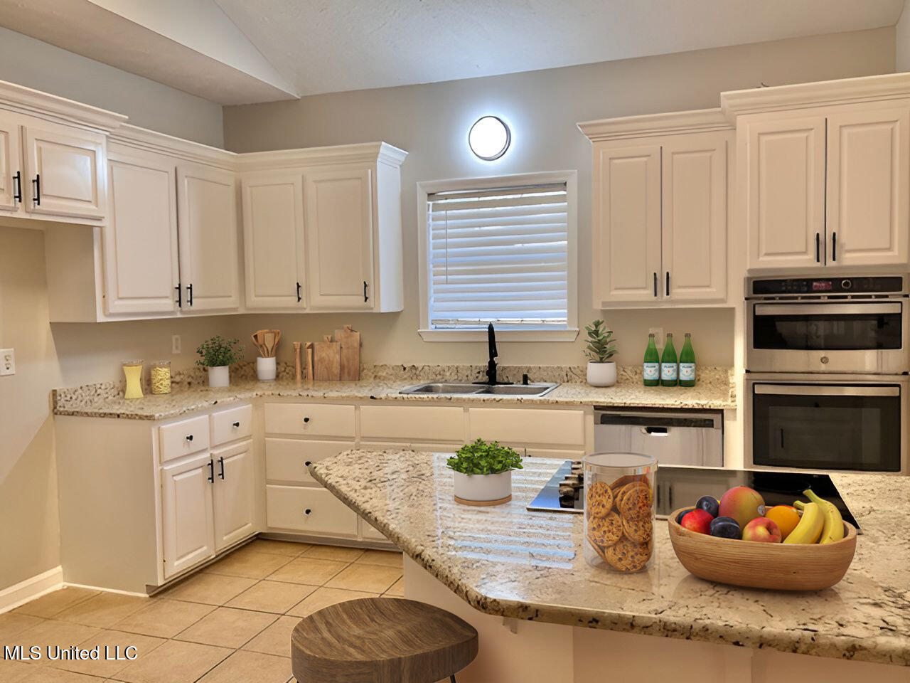 421 Autumn Creek Drive Property Photo 6