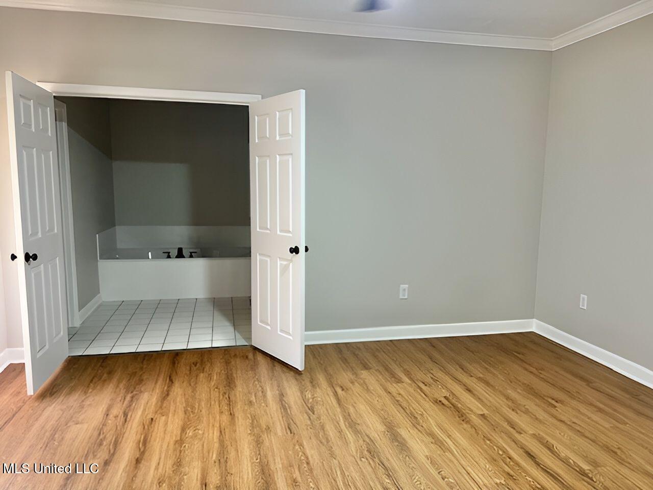 421 Autumn Creek Drive Property Photo 12