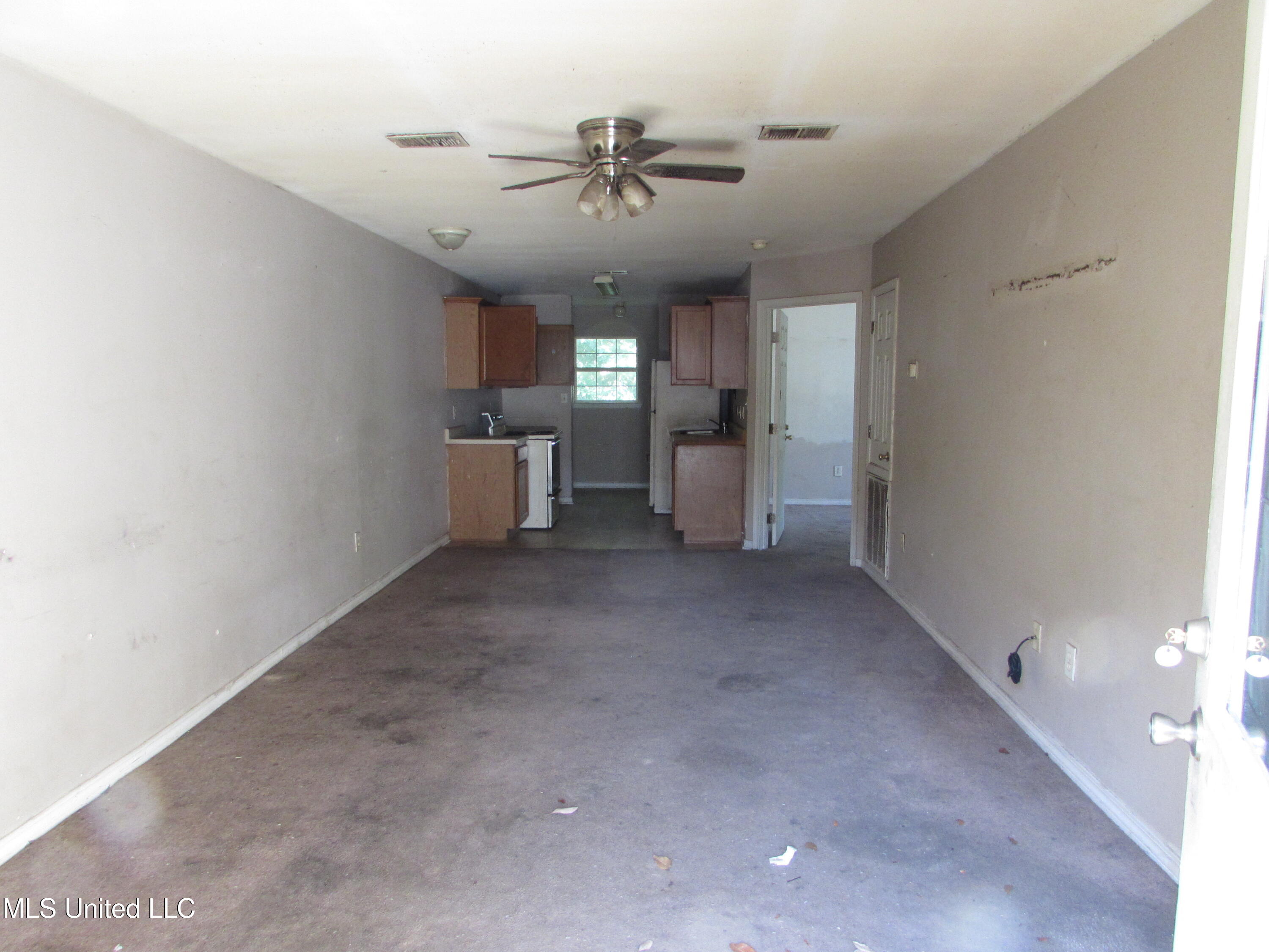 903 Parkview Place Property Photo 2