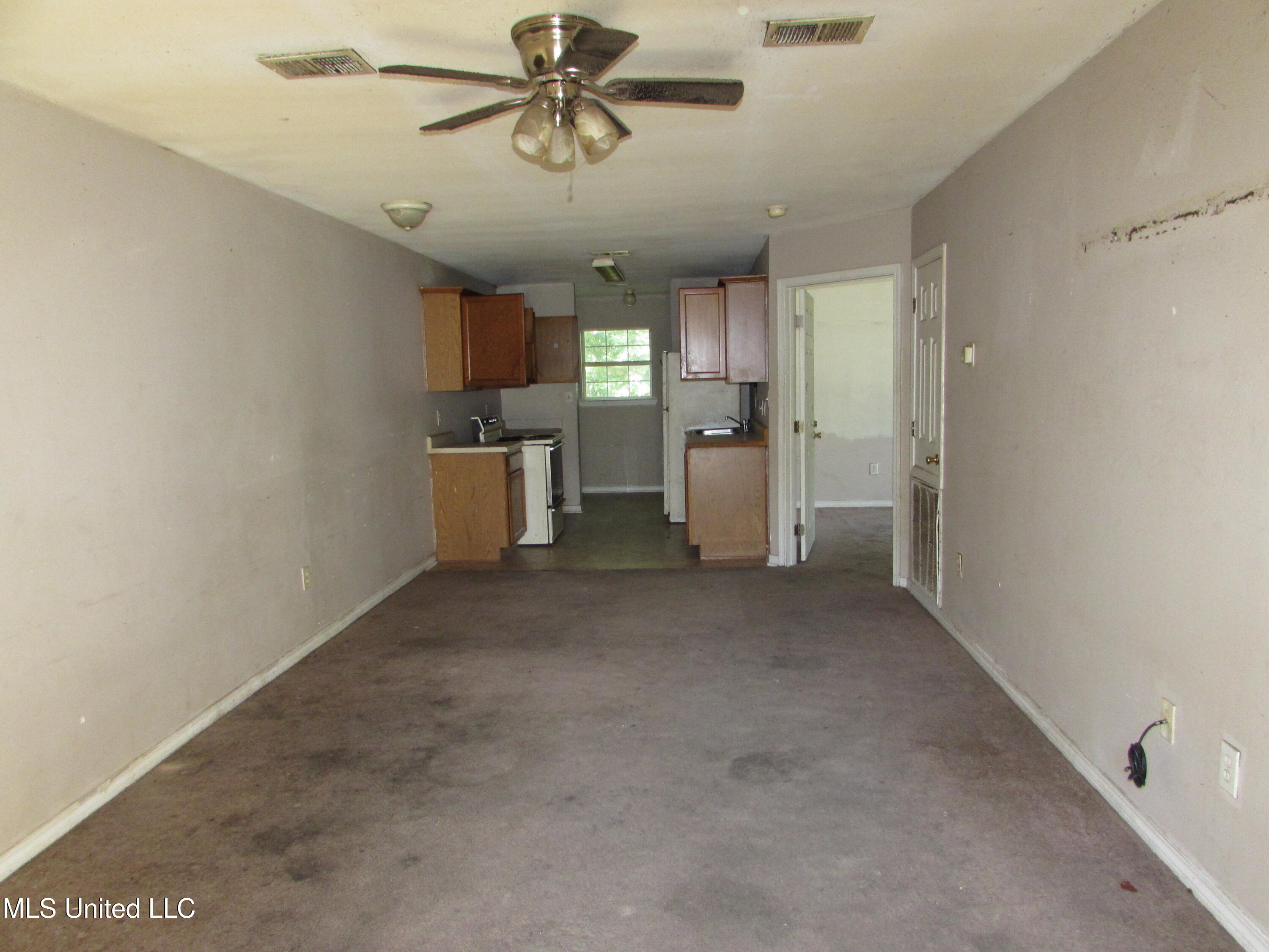 903 Parkview Place Property Photo 3
