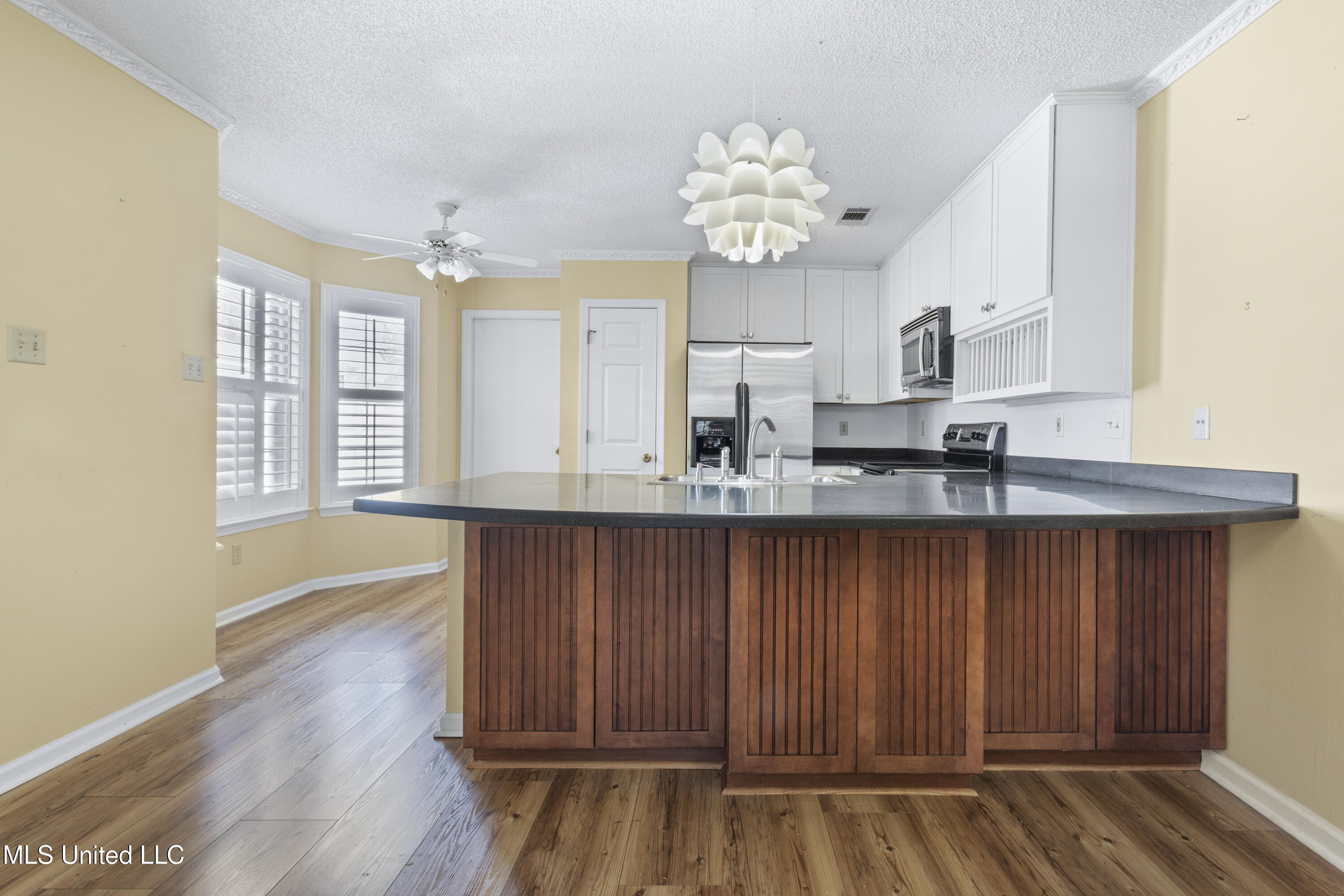 180 Briarfield Avenue Property Photo 8