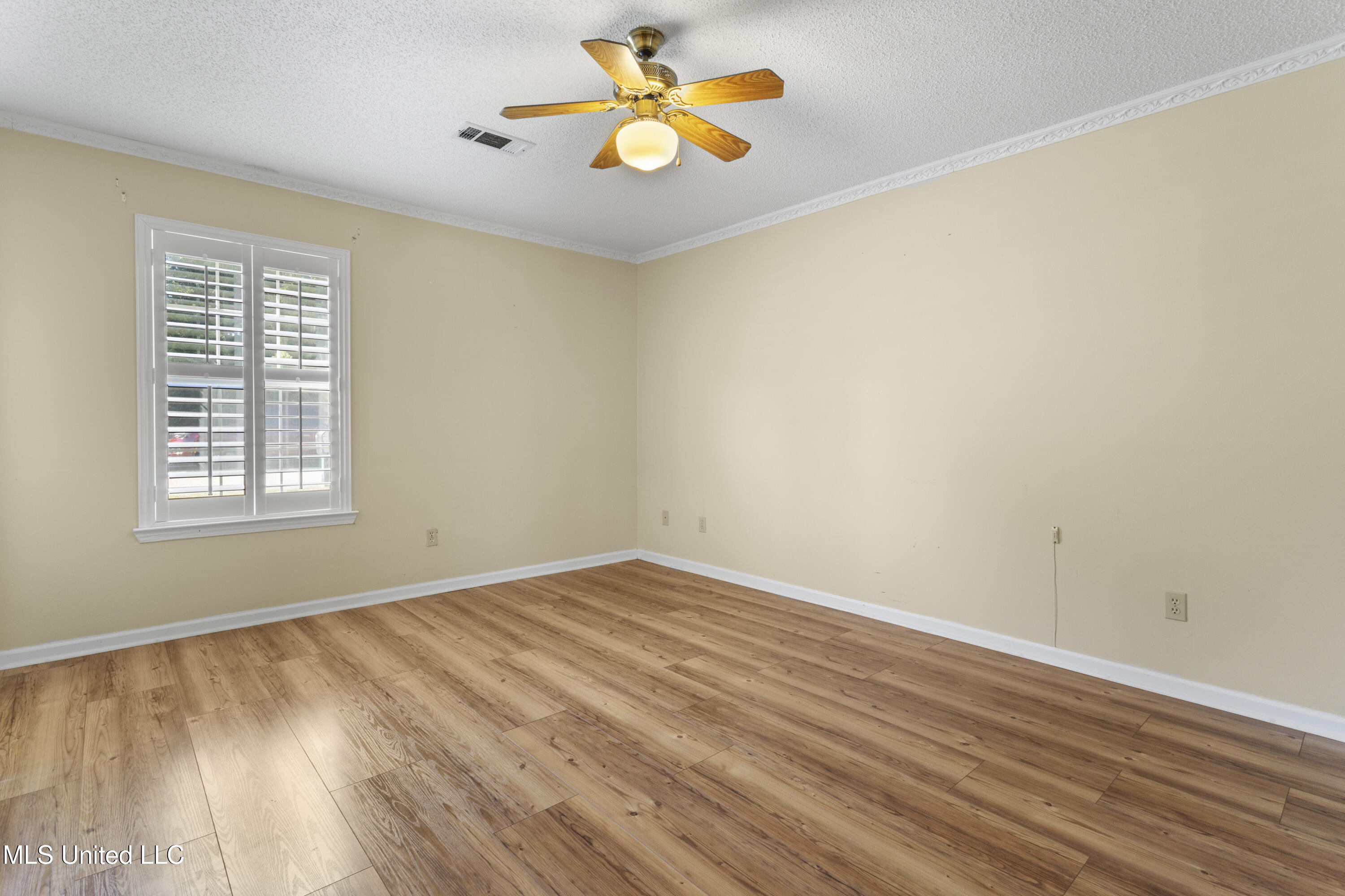 180 Briarfield Avenue Property Photo 15