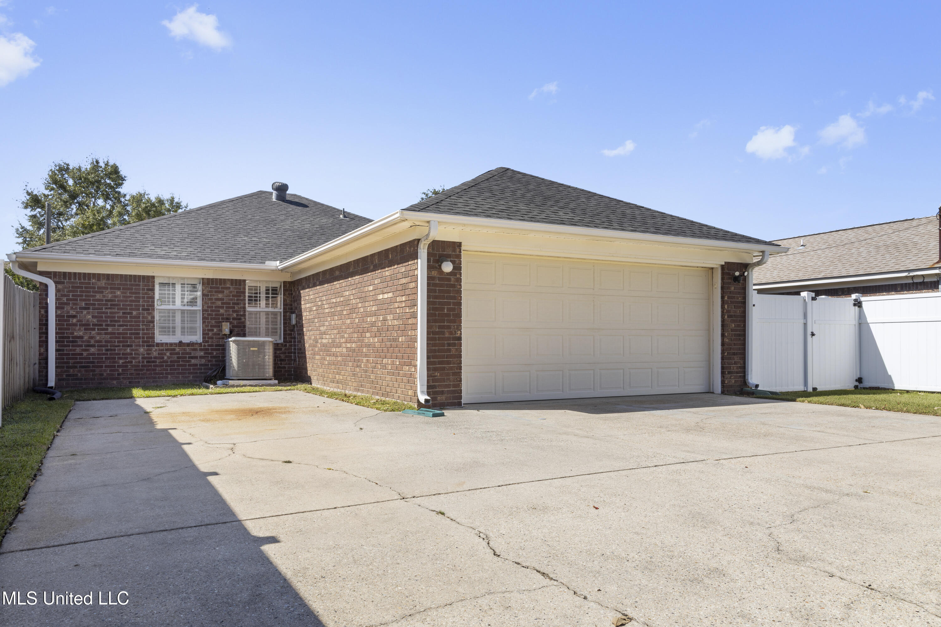 180 Briarfield Avenue Property Photo 24