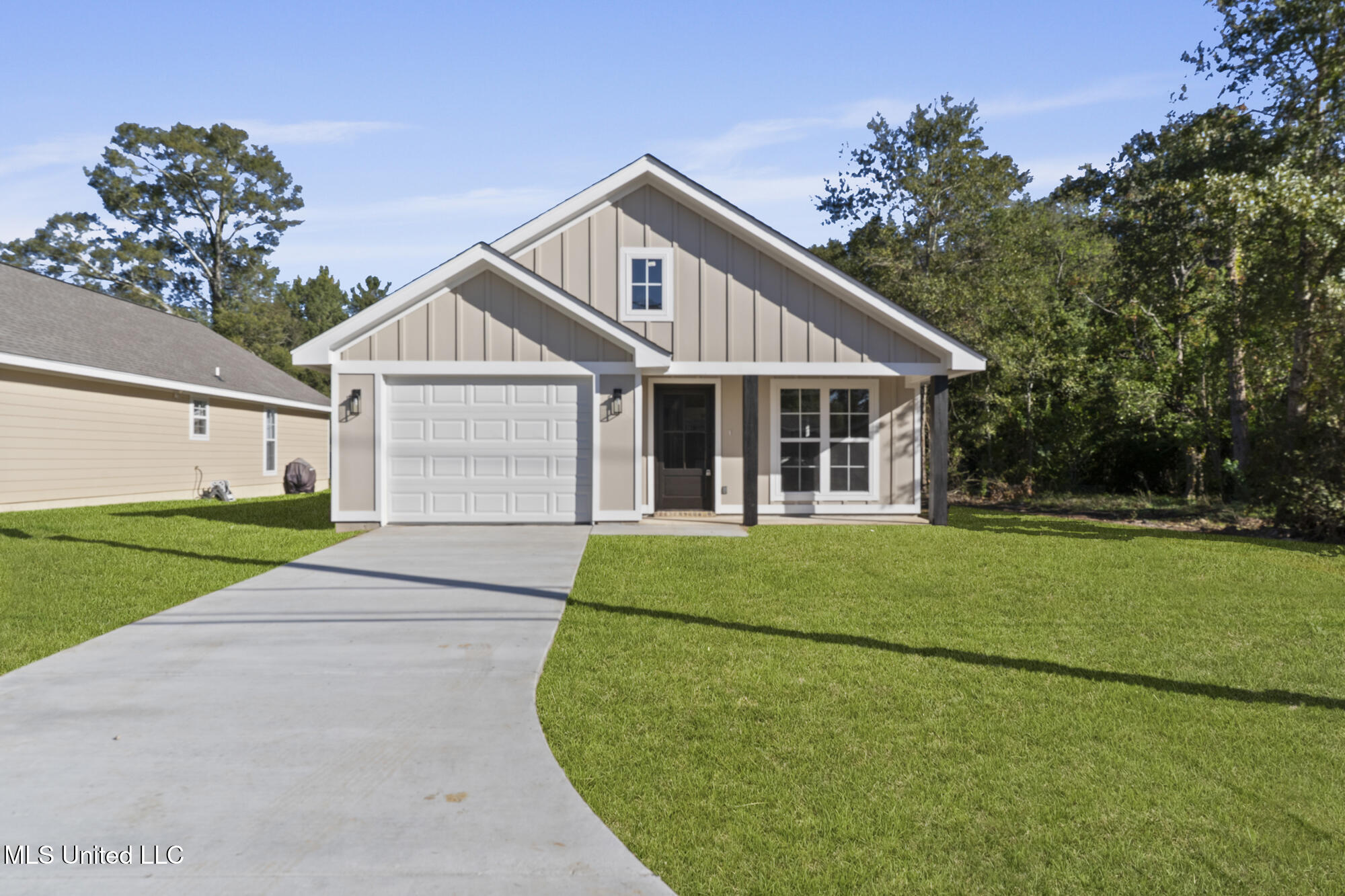 1429 W 7th Street Property Photo 1