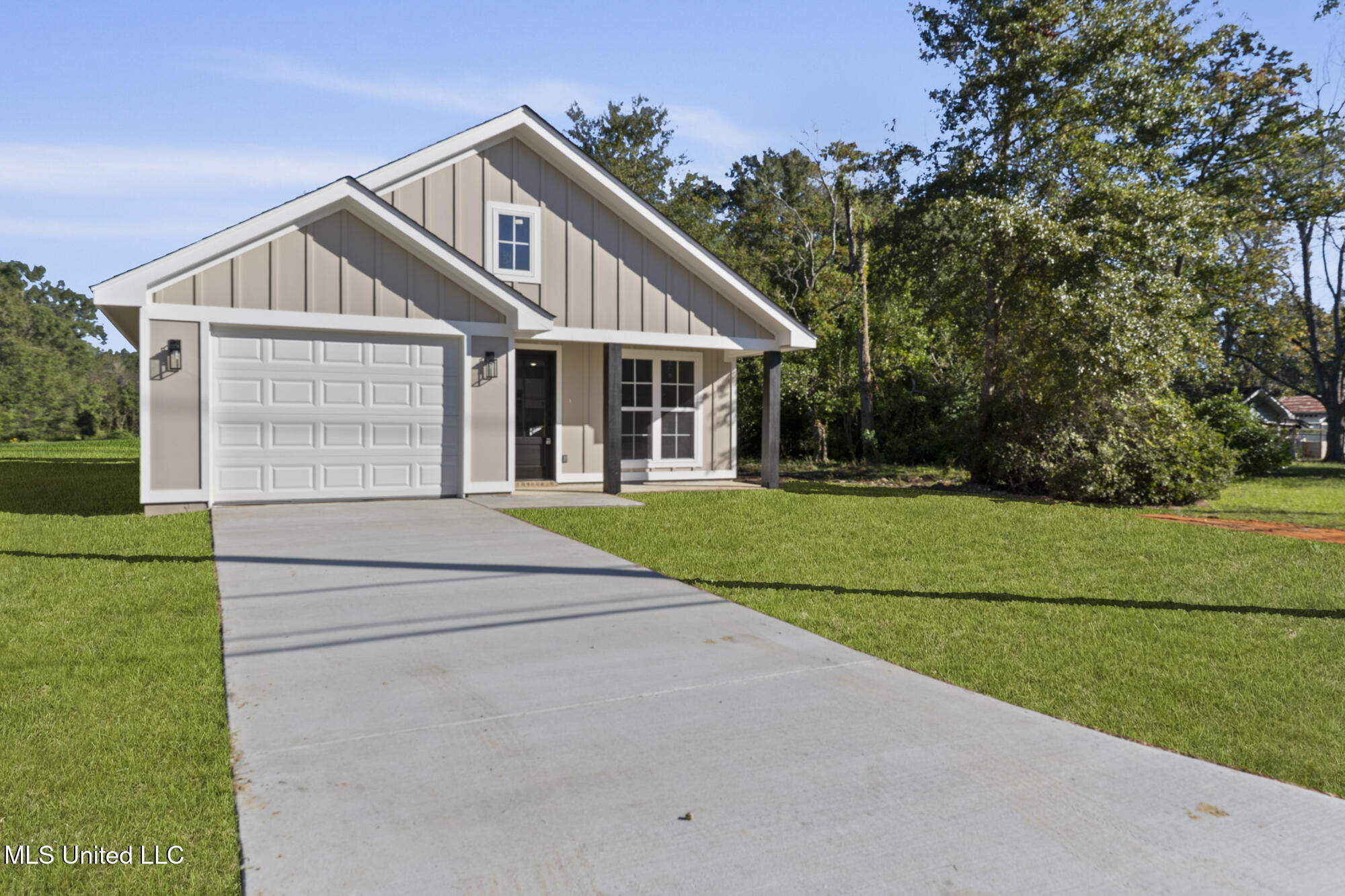 1429 W 7th Street Property Photo 2