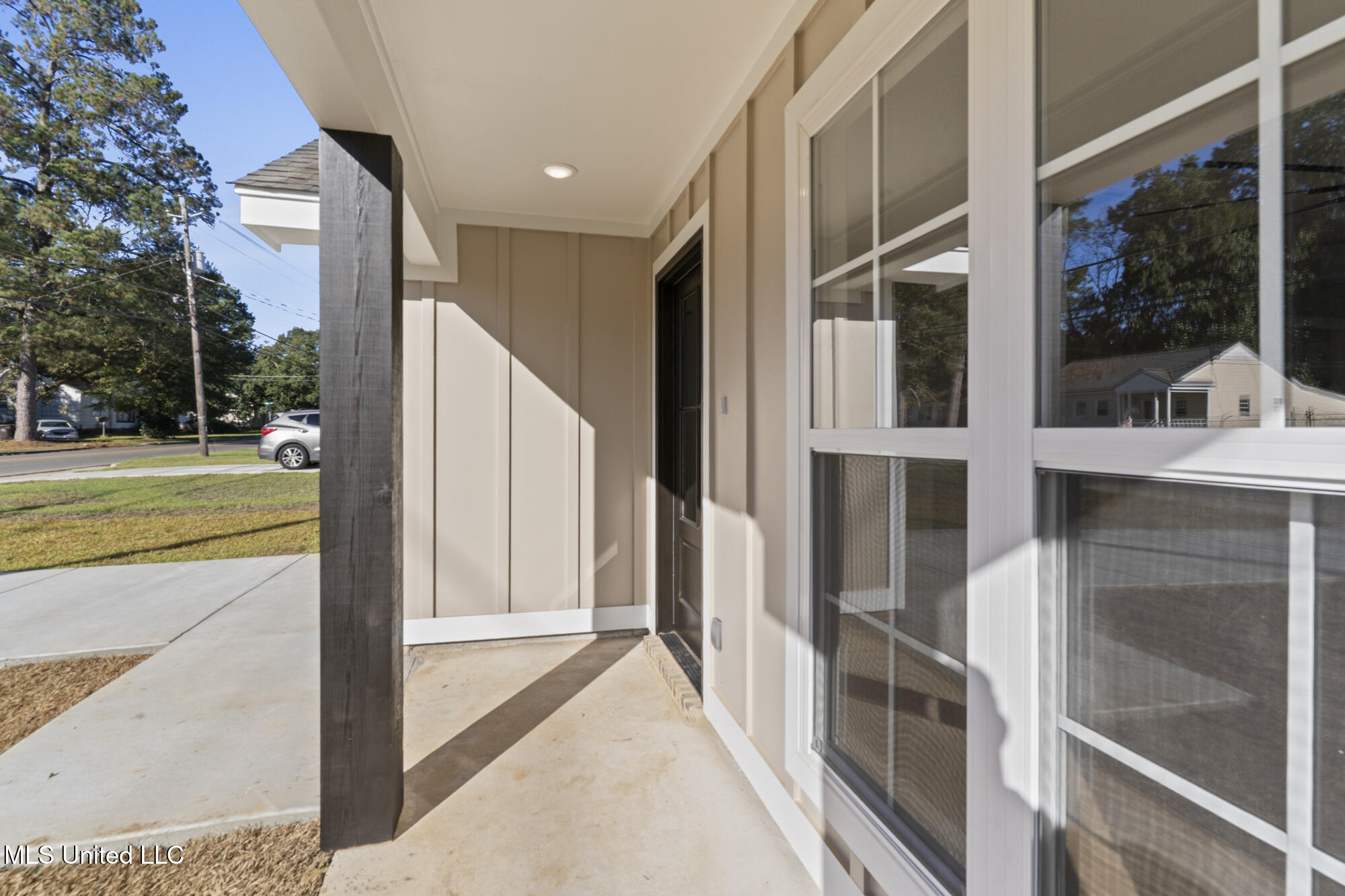 1429 W 7th Street Property Photo 4