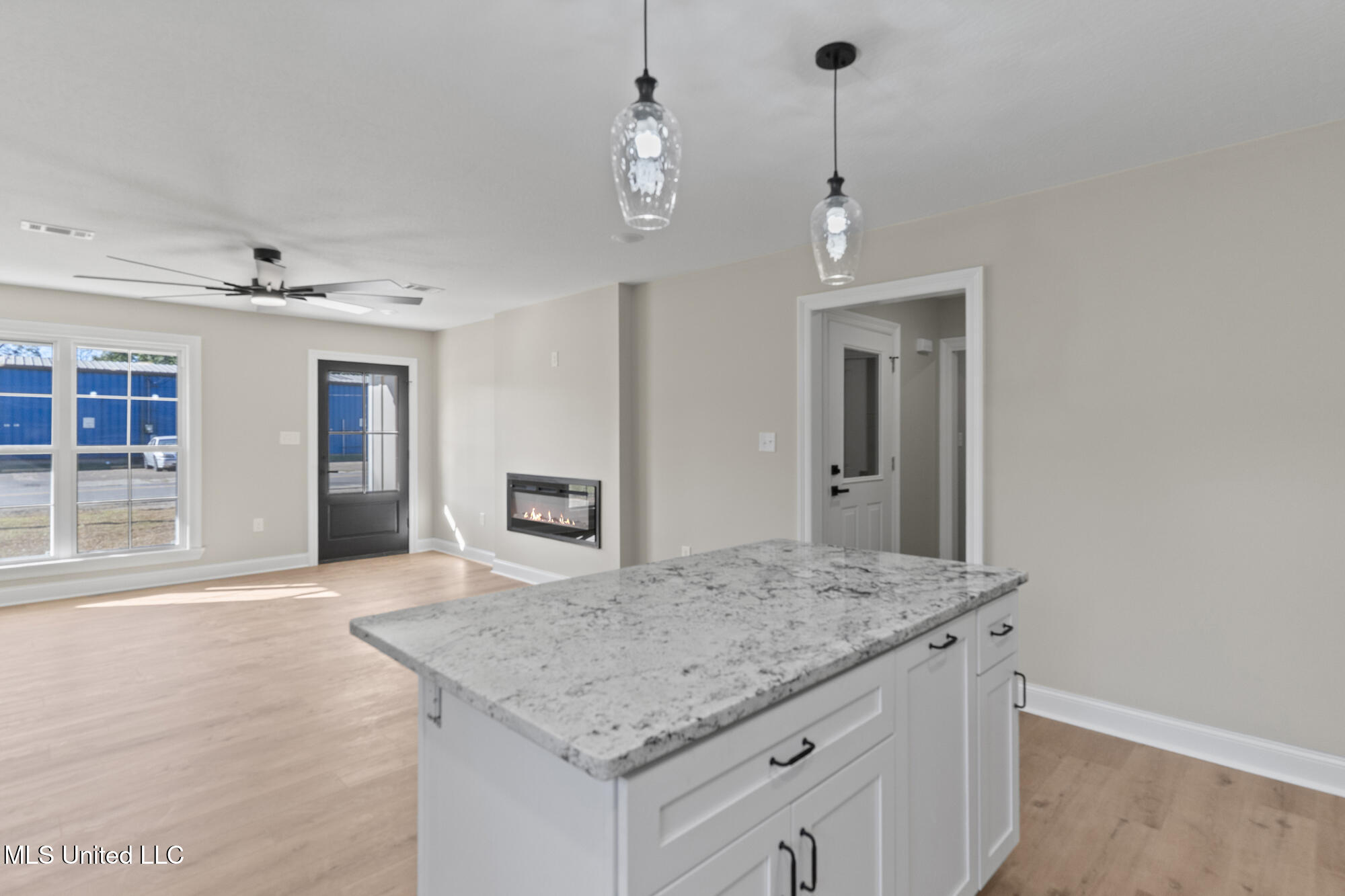 1429 W 7th Street Property Photo 12