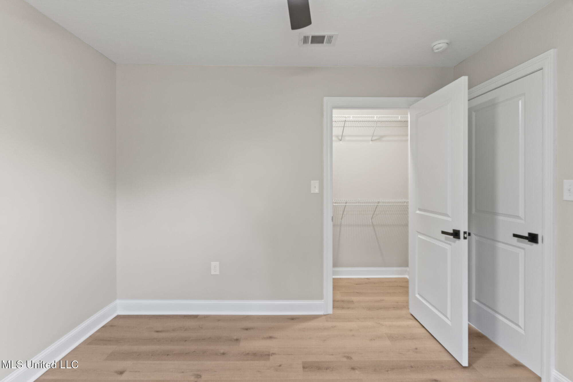 1429 W 7th Street Property Photo 24