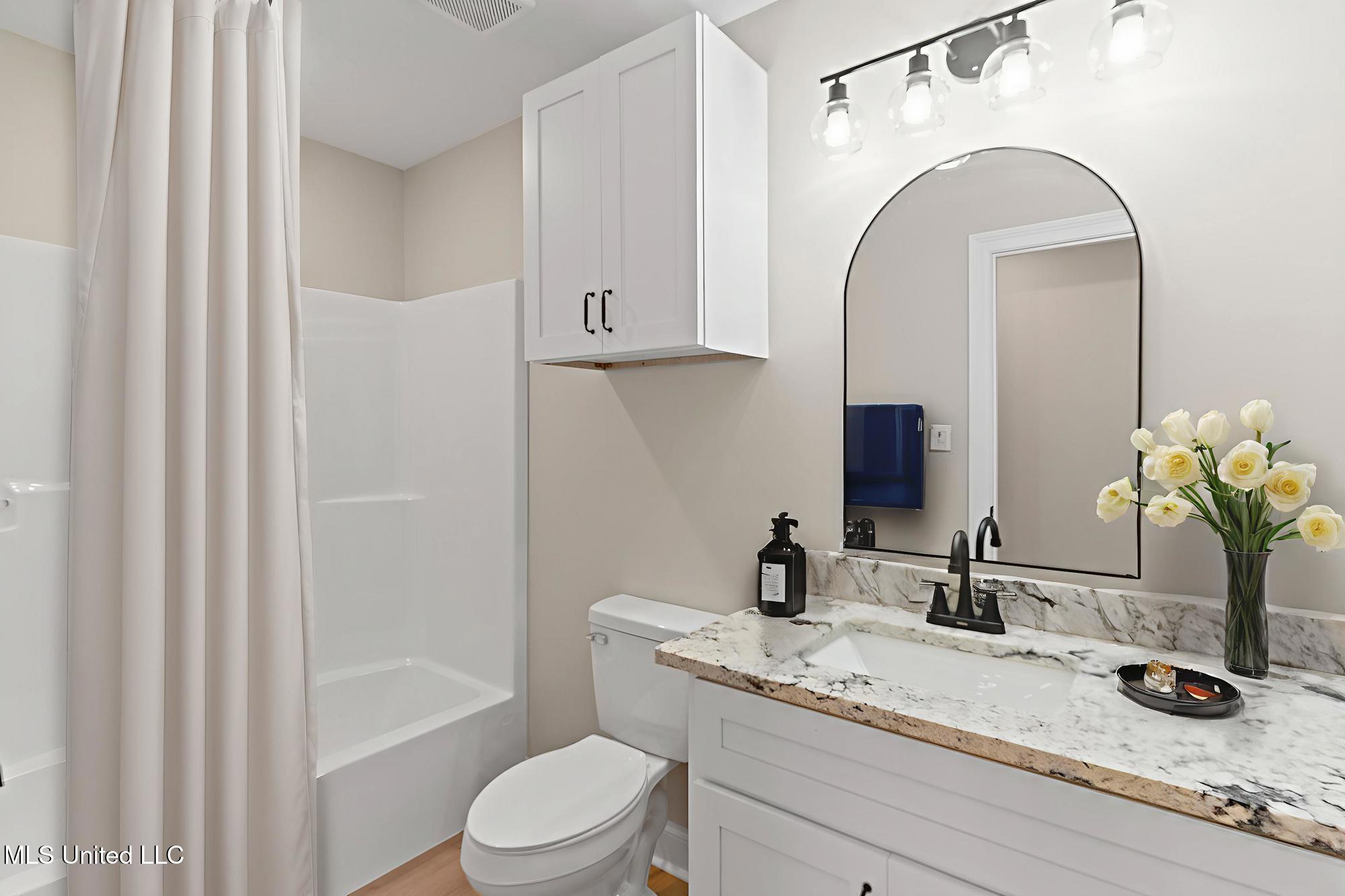 1429 W 7th Street Property Photo 26