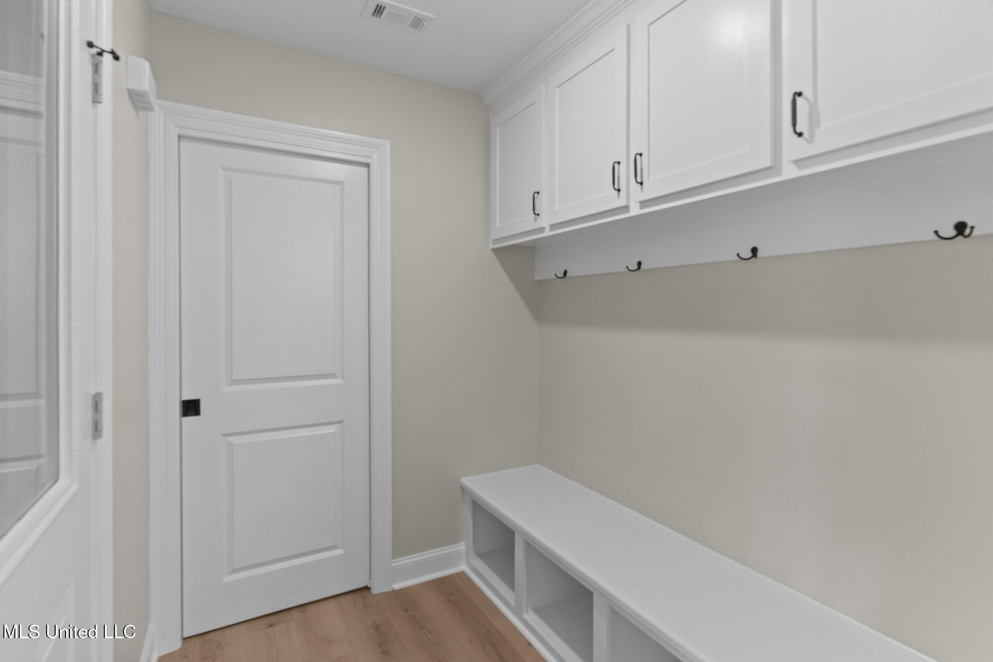 1429 W 7th Street Property Photo 30