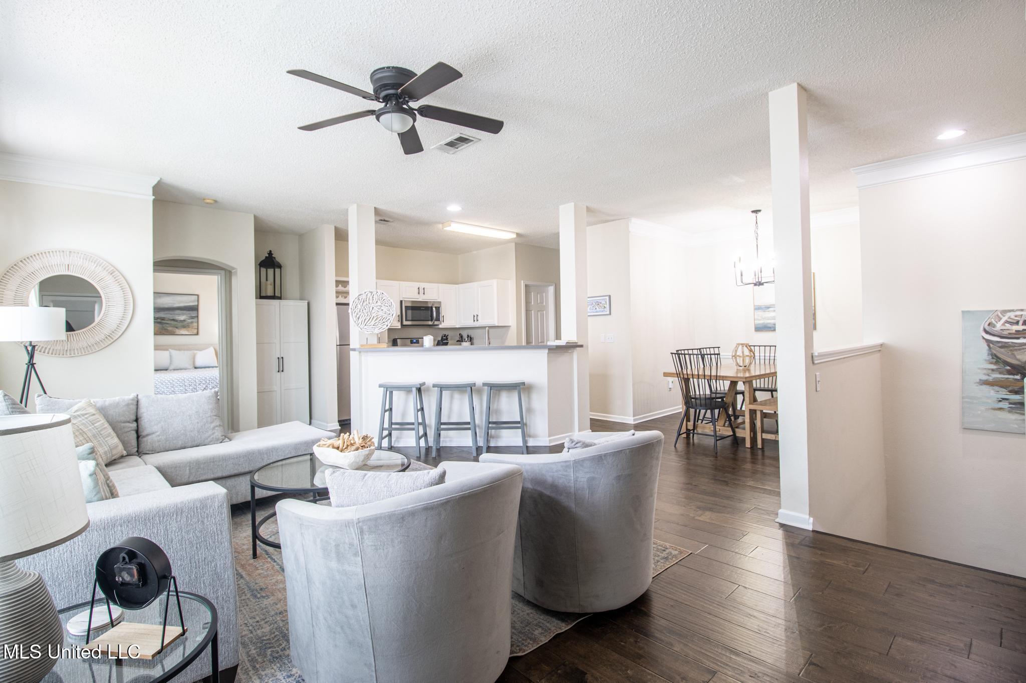 2252 Beach Drive Property Photo 9