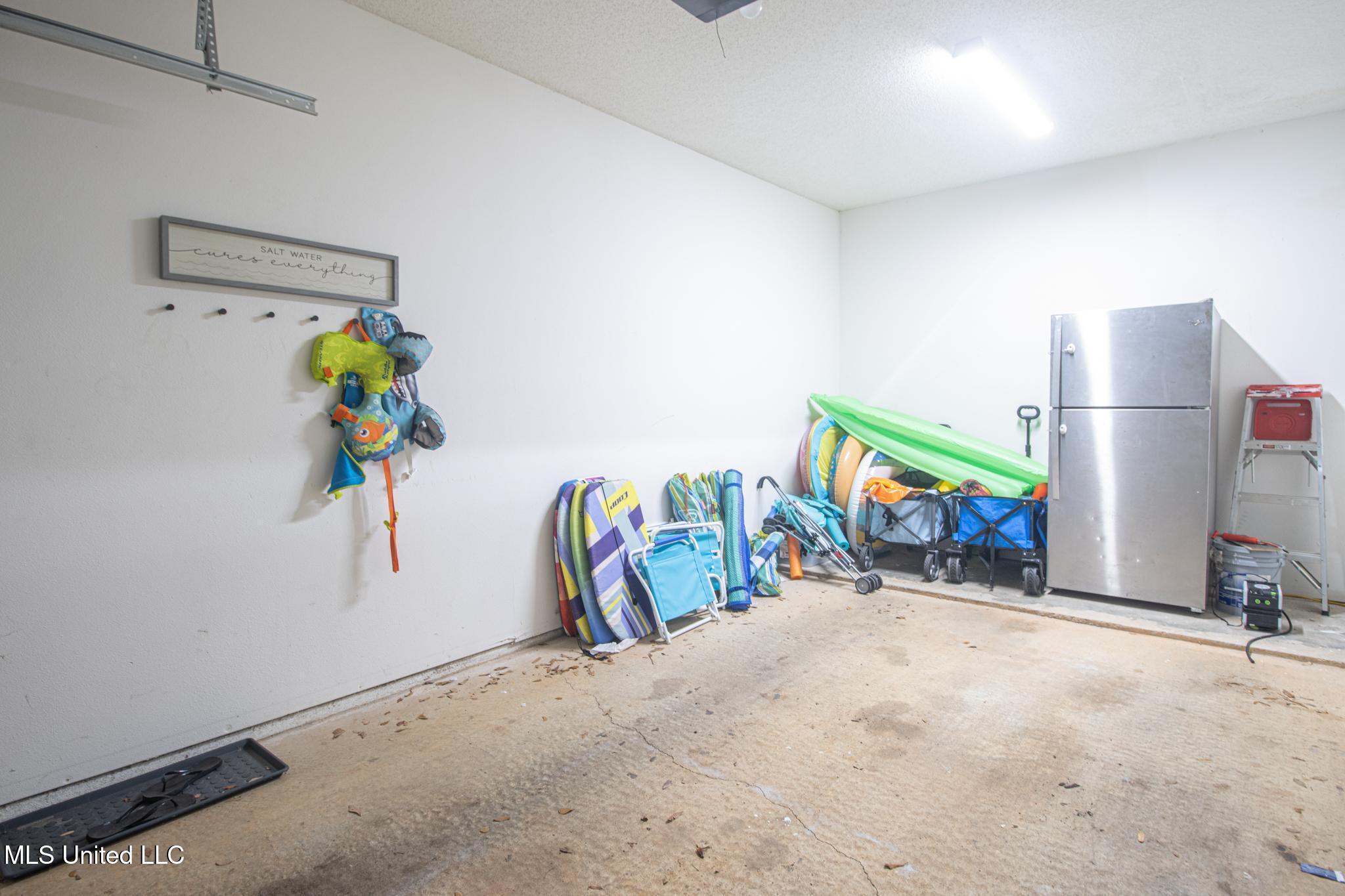 2252 Beach Drive Property Photo 23