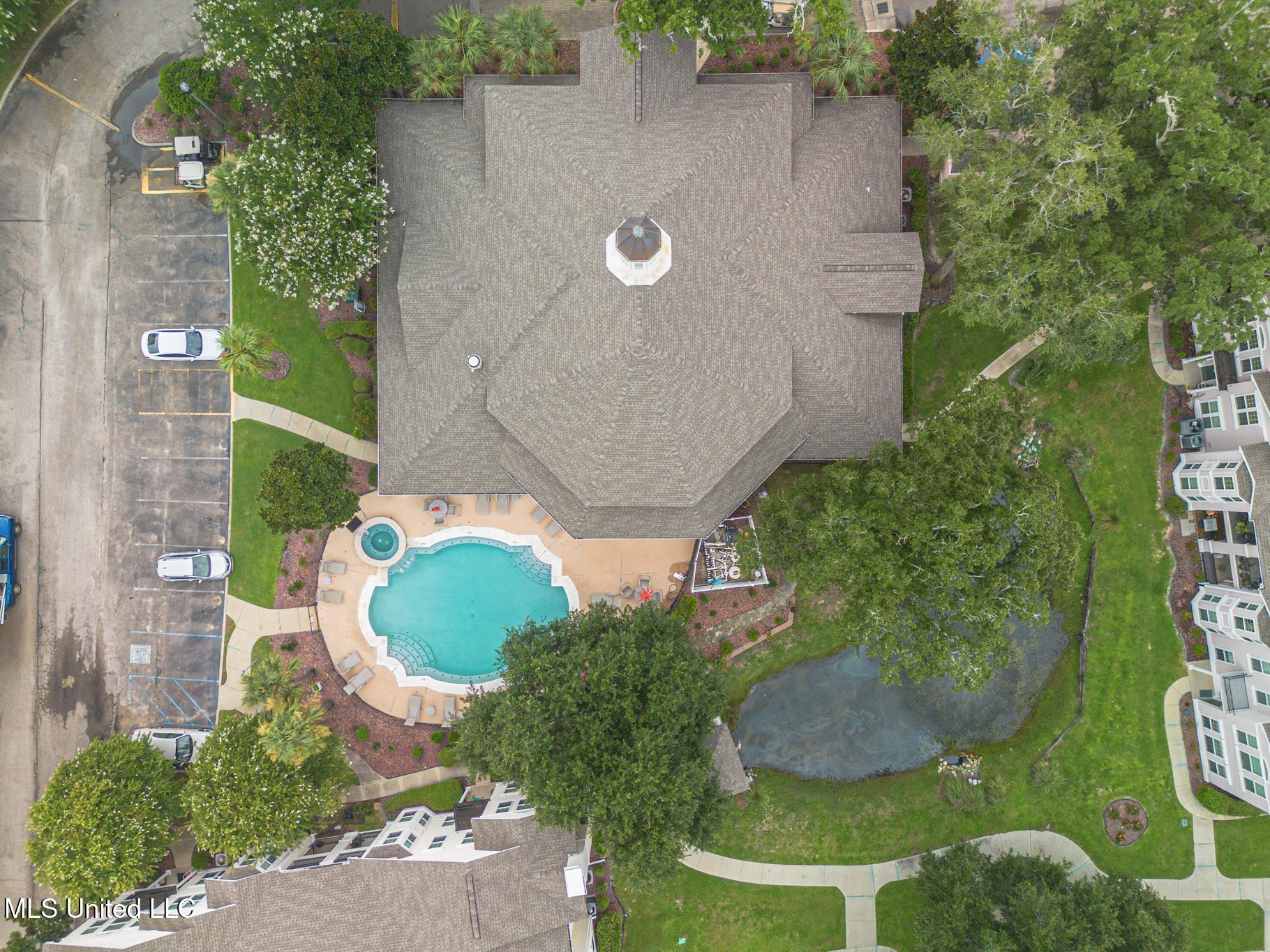 2252 Beach Drive Property Photo 25