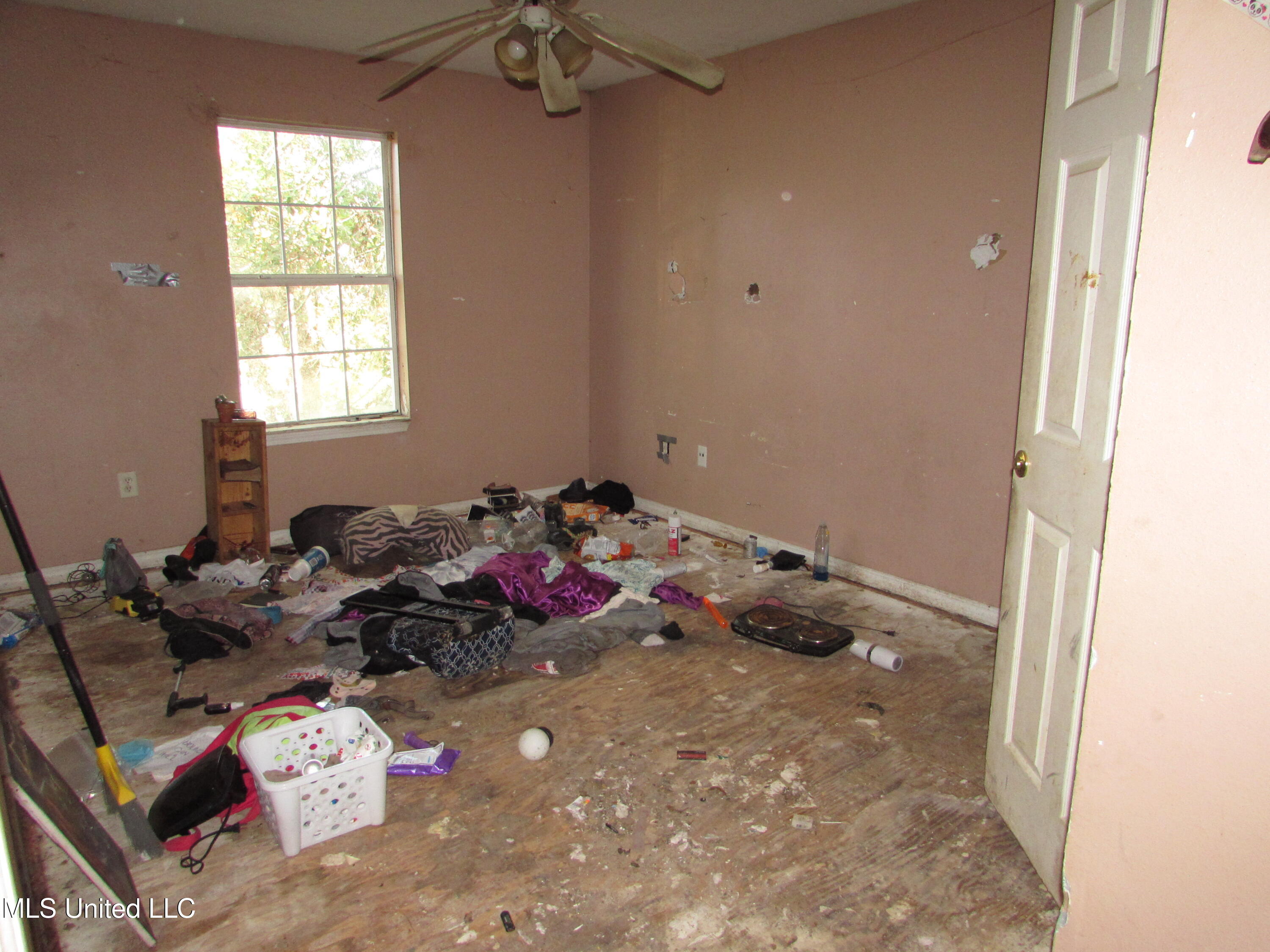 930 Park View Property Photo 10