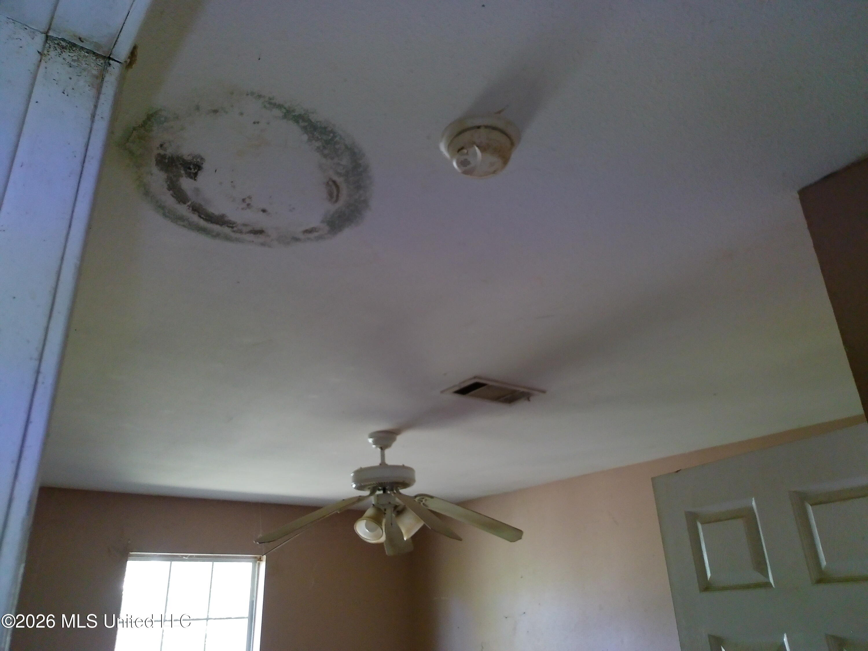 930 Park View Property Photo 10
