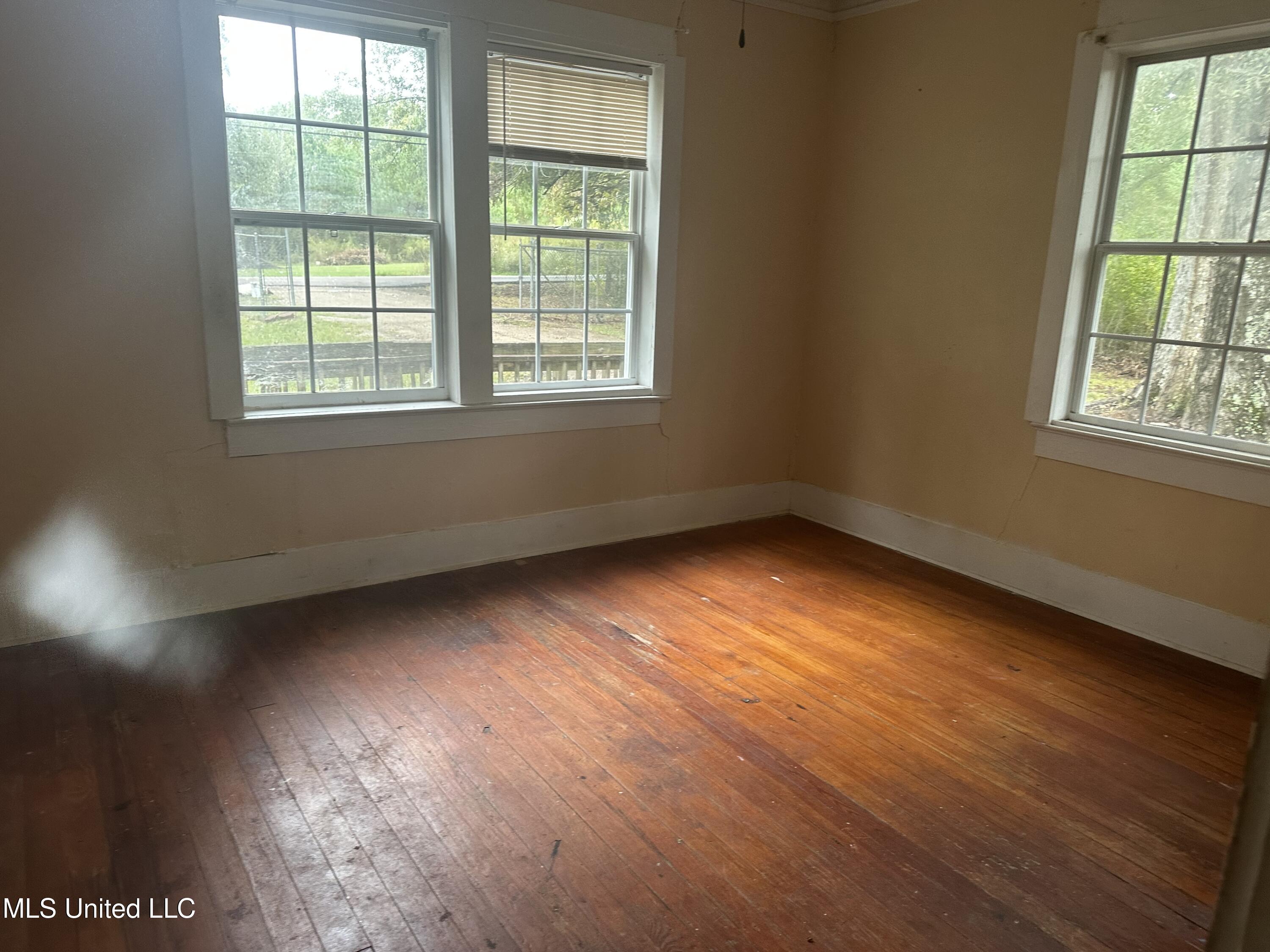 136 Plummer Circle Property Photo 3
