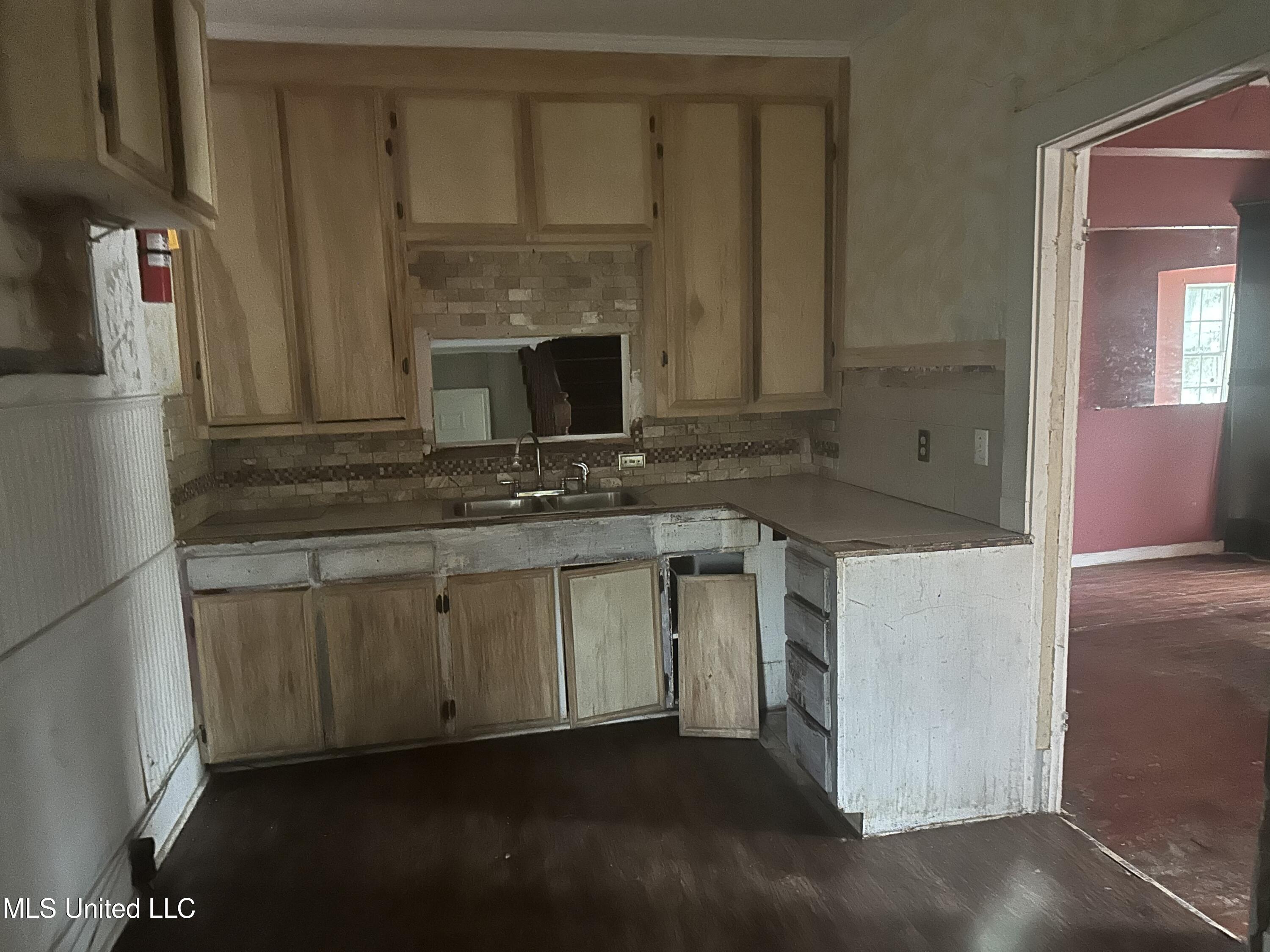 136 Plummer Circle Property Photo 5