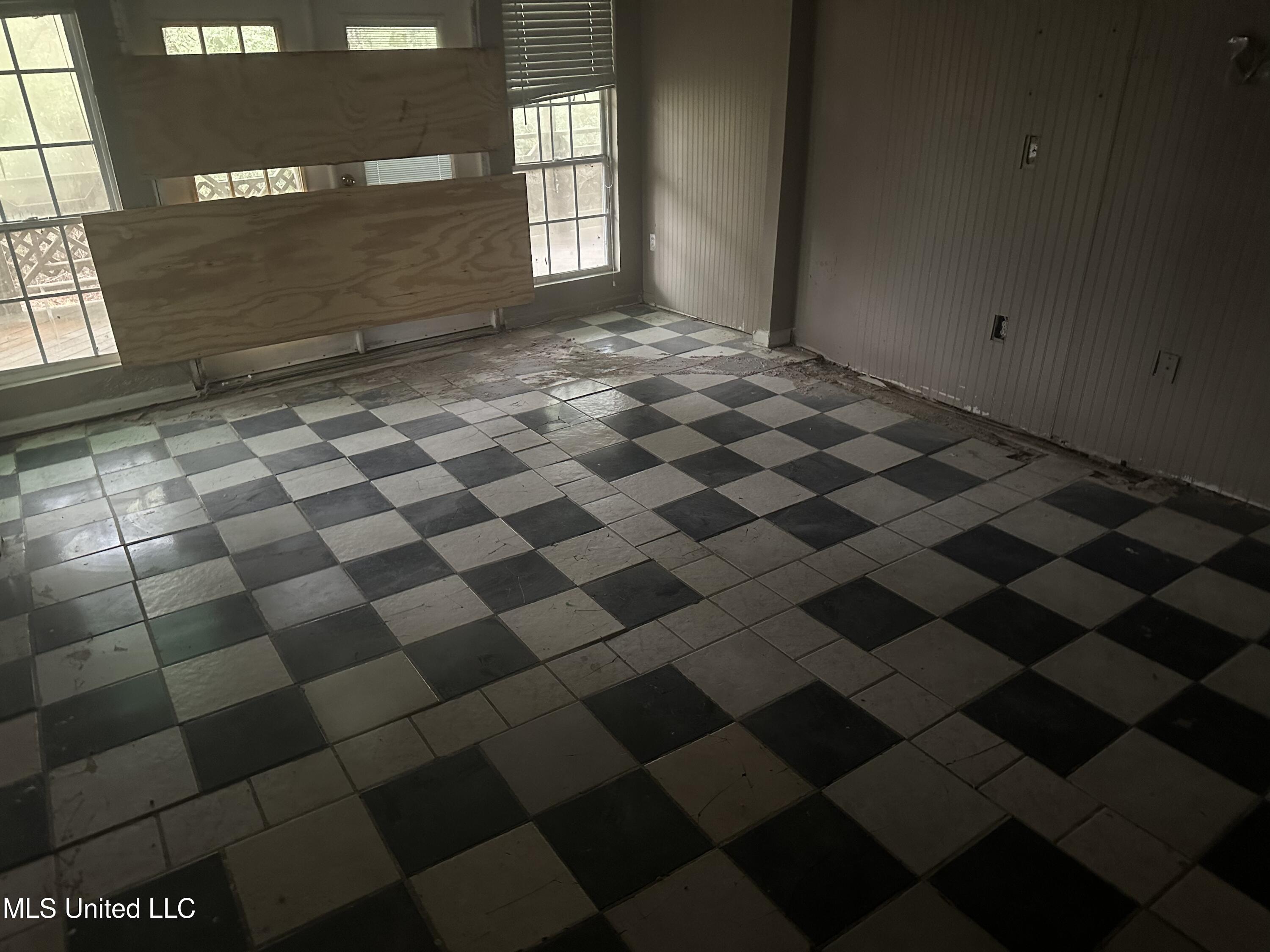 136 Plummer Circle Property Photo 6