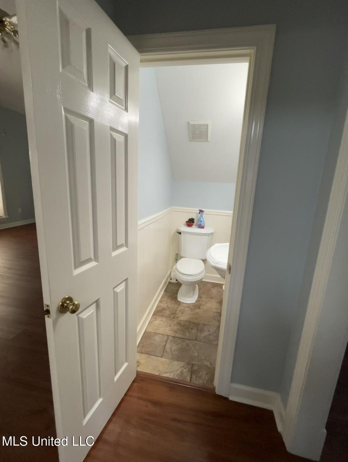 225 Northbay Drive Property Photo 11