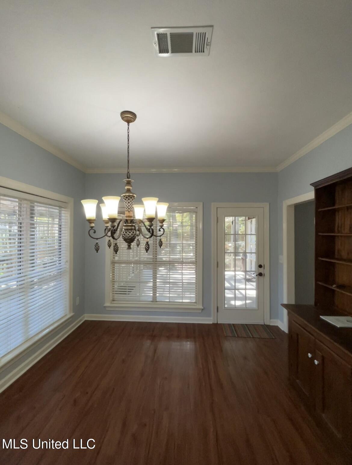 225 Northbay Drive Property Photo 12