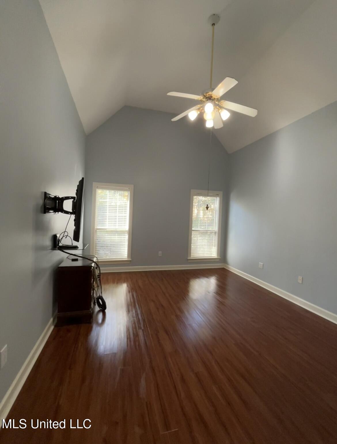 225 Northbay Drive Property Photo 14