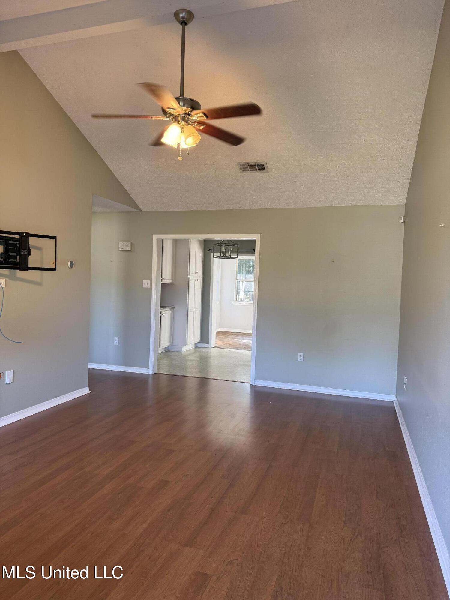 10735 Plummer Circle Property Photo 2