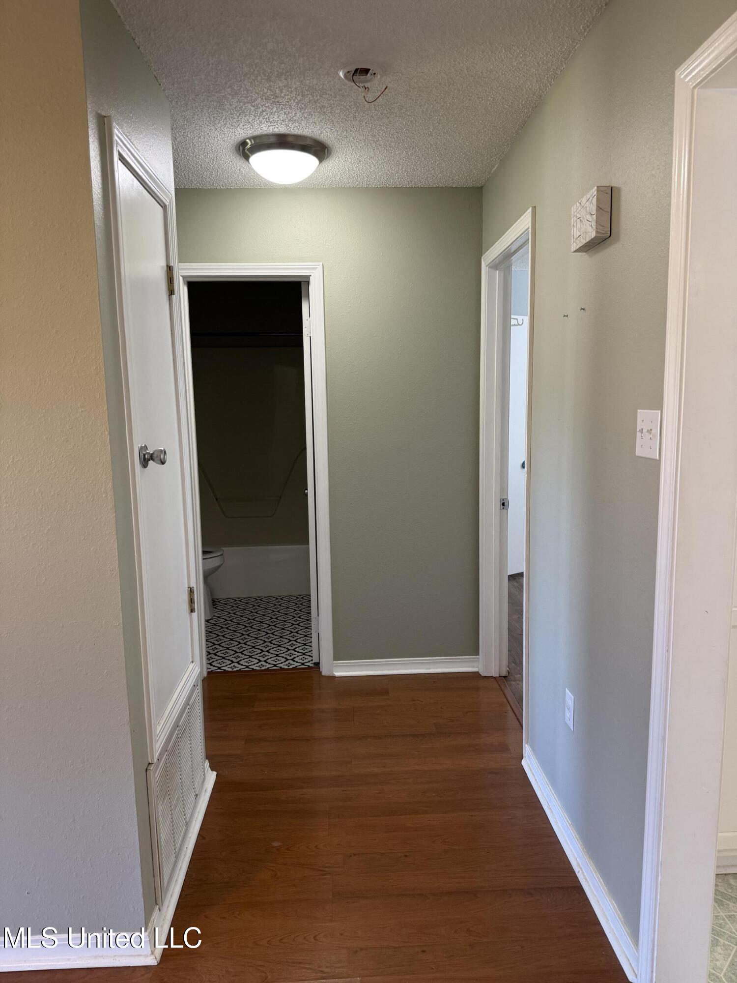 10735 Plummer Circle Property Photo 12