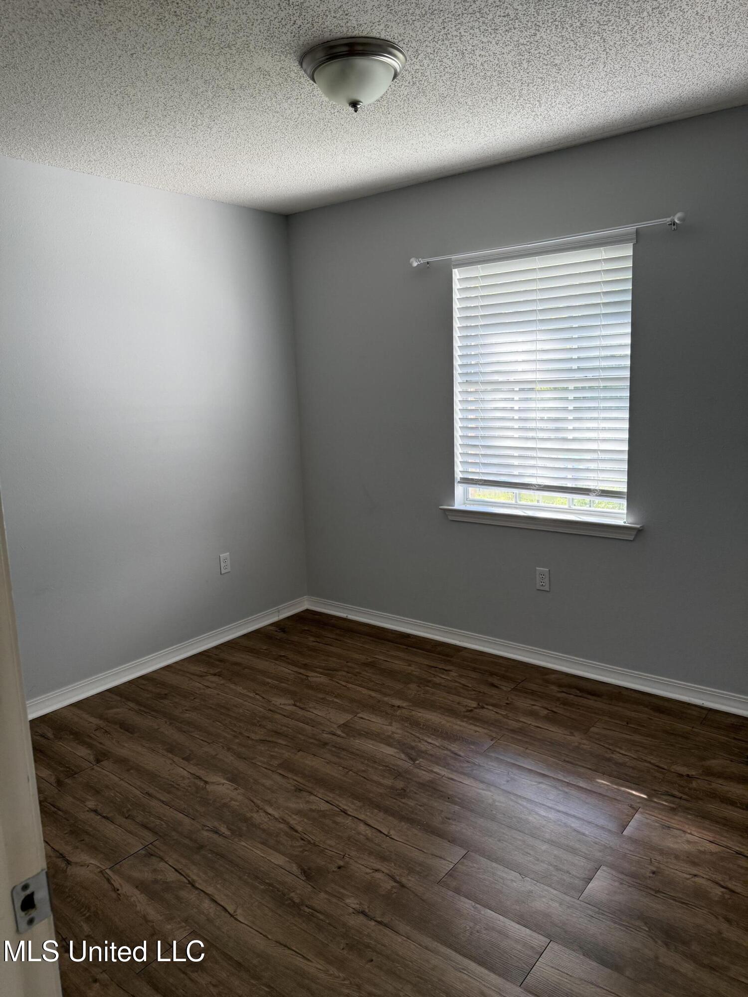 10735 Plummer Circle Property Photo 13