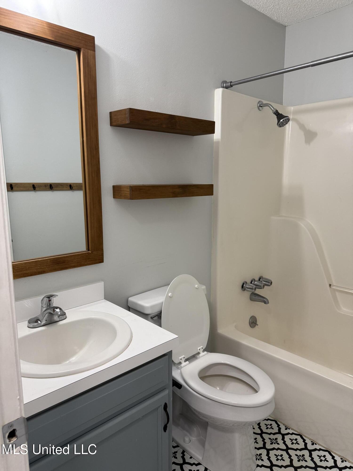 10735 Plummer Circle Property Photo 14